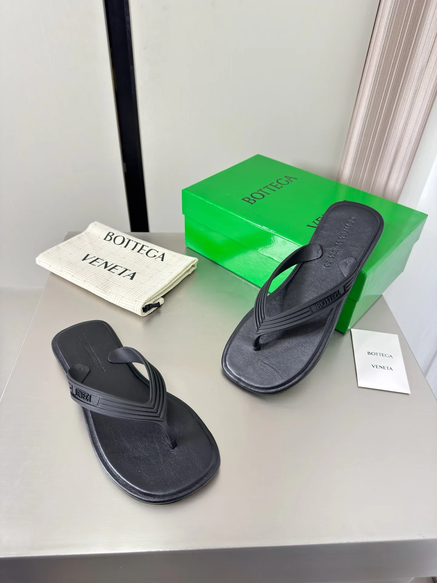 Women's Flip-Flops BOTTEGA VENETA 17722625