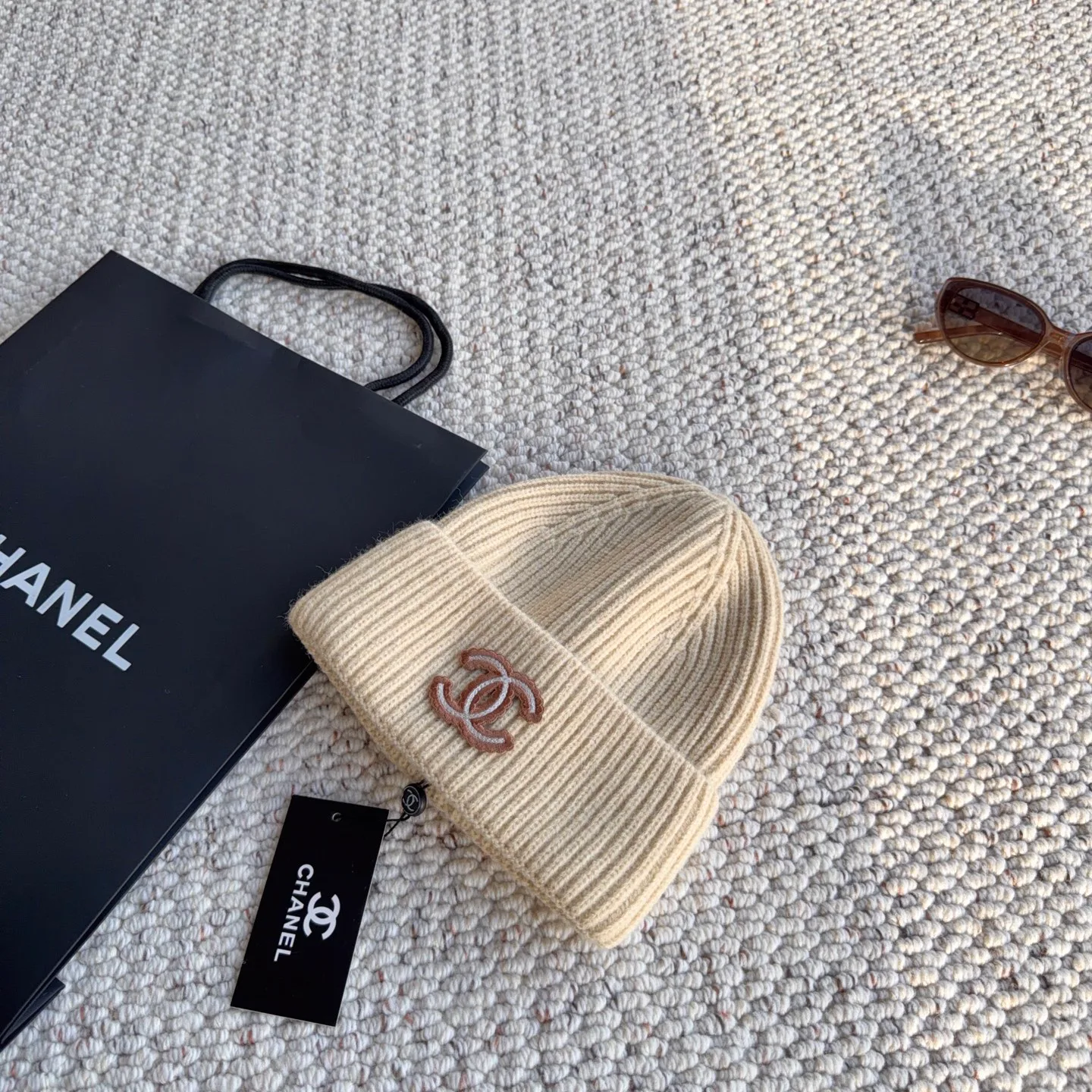 Hats CHANEL 18450124