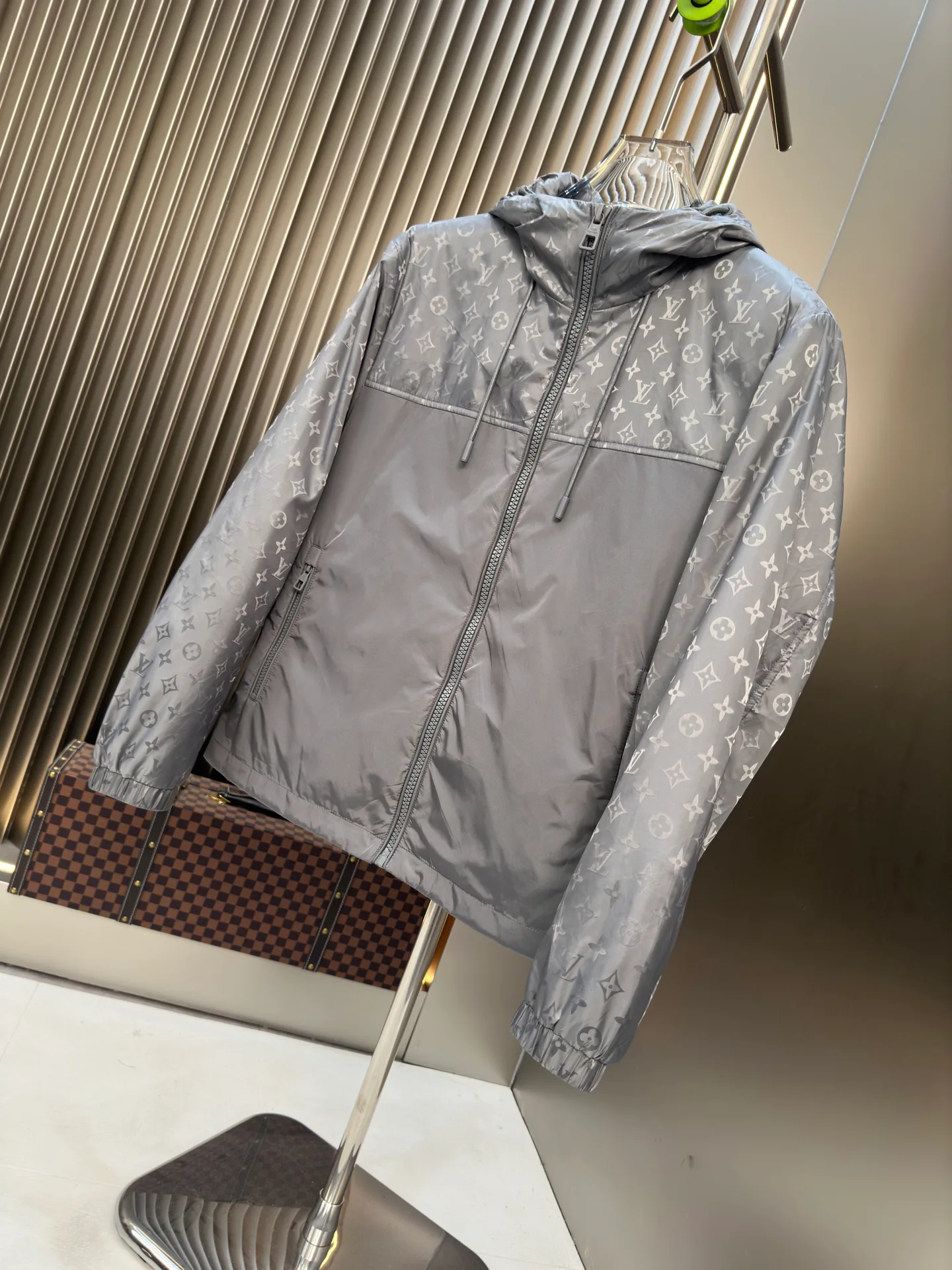 Men's Jackets And Down Jackets LOUIS VUITTON 17966713