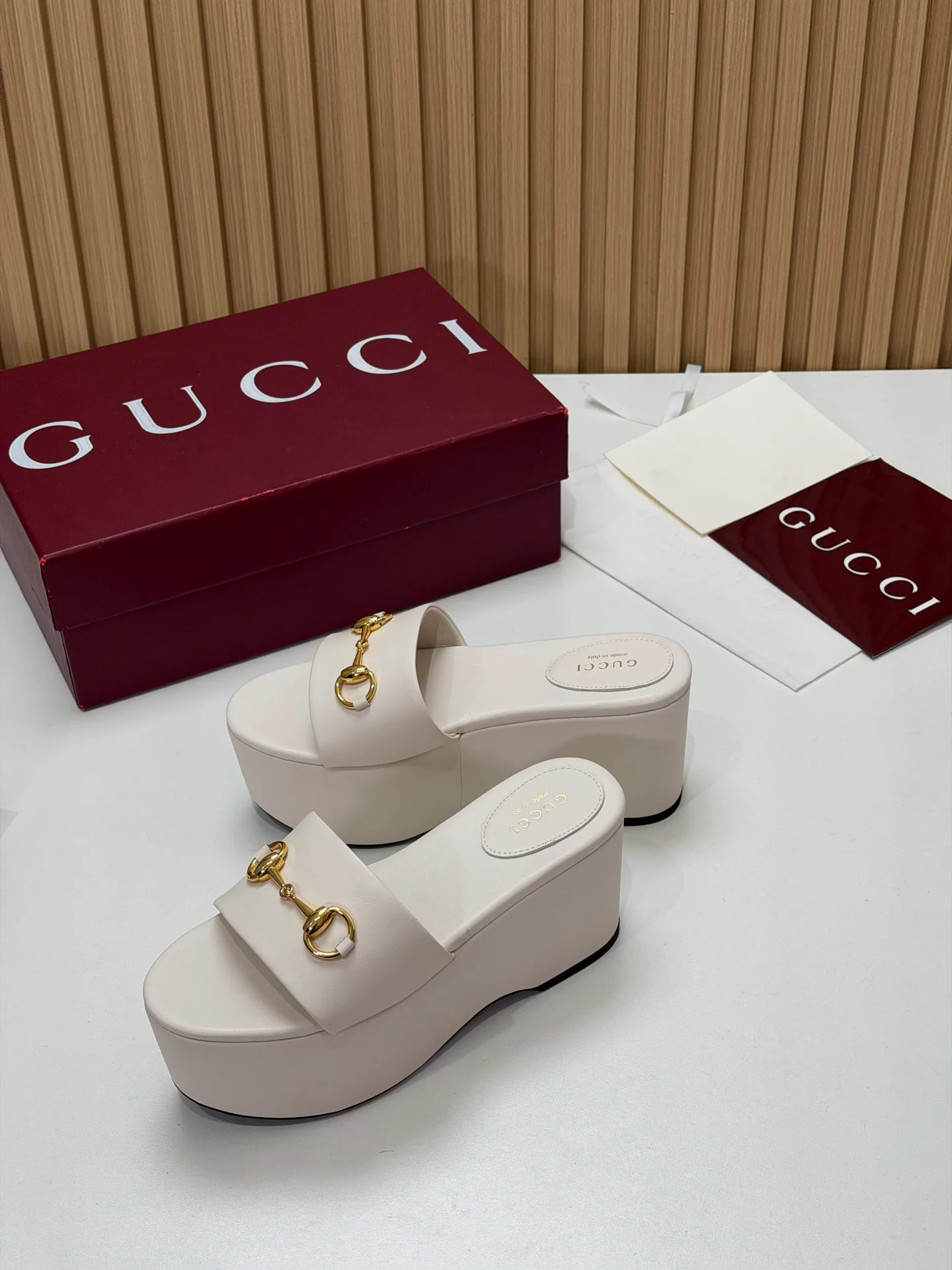 Women's Open-Toe Sandals GUCCI 17631678