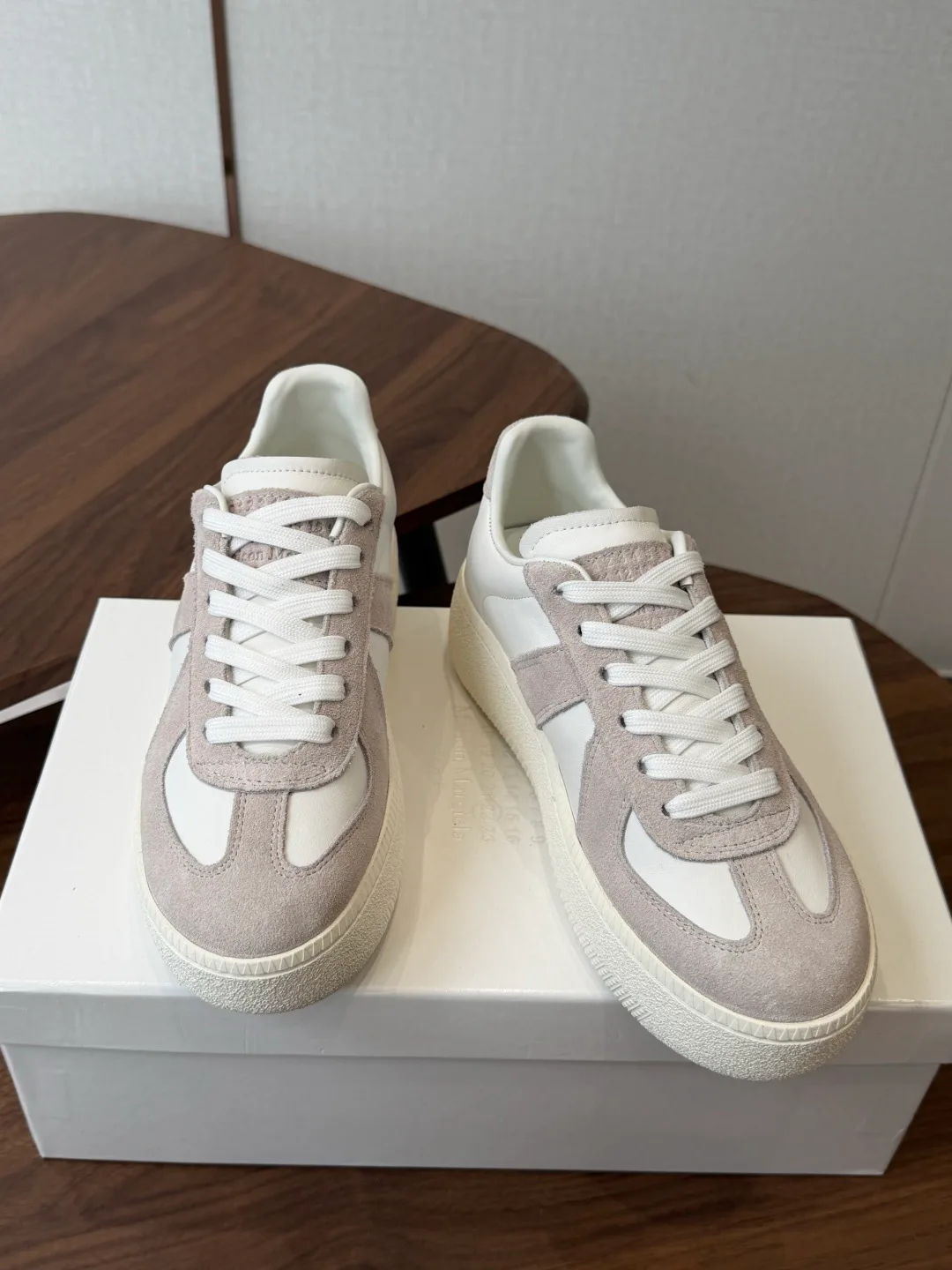 Women's Sneakers MAISON MARGIELA 16929925