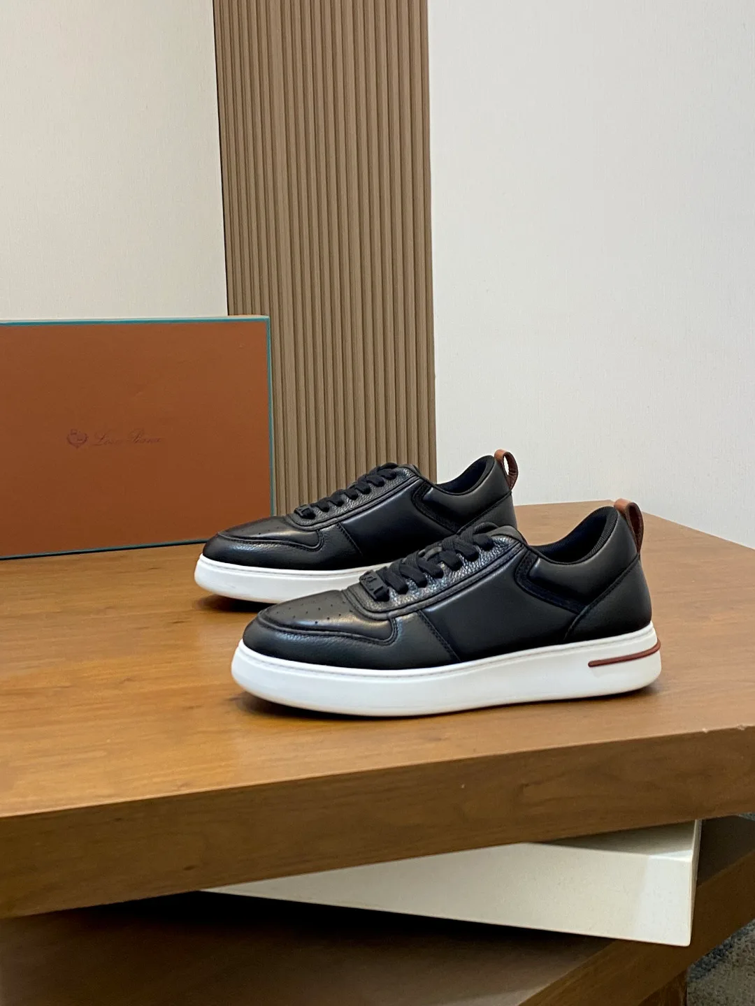 Men's Sneakers LORO PIANA 18079043