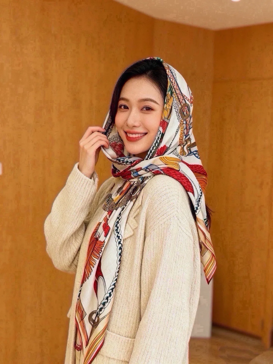 Silk Scarves HERMES 18322223