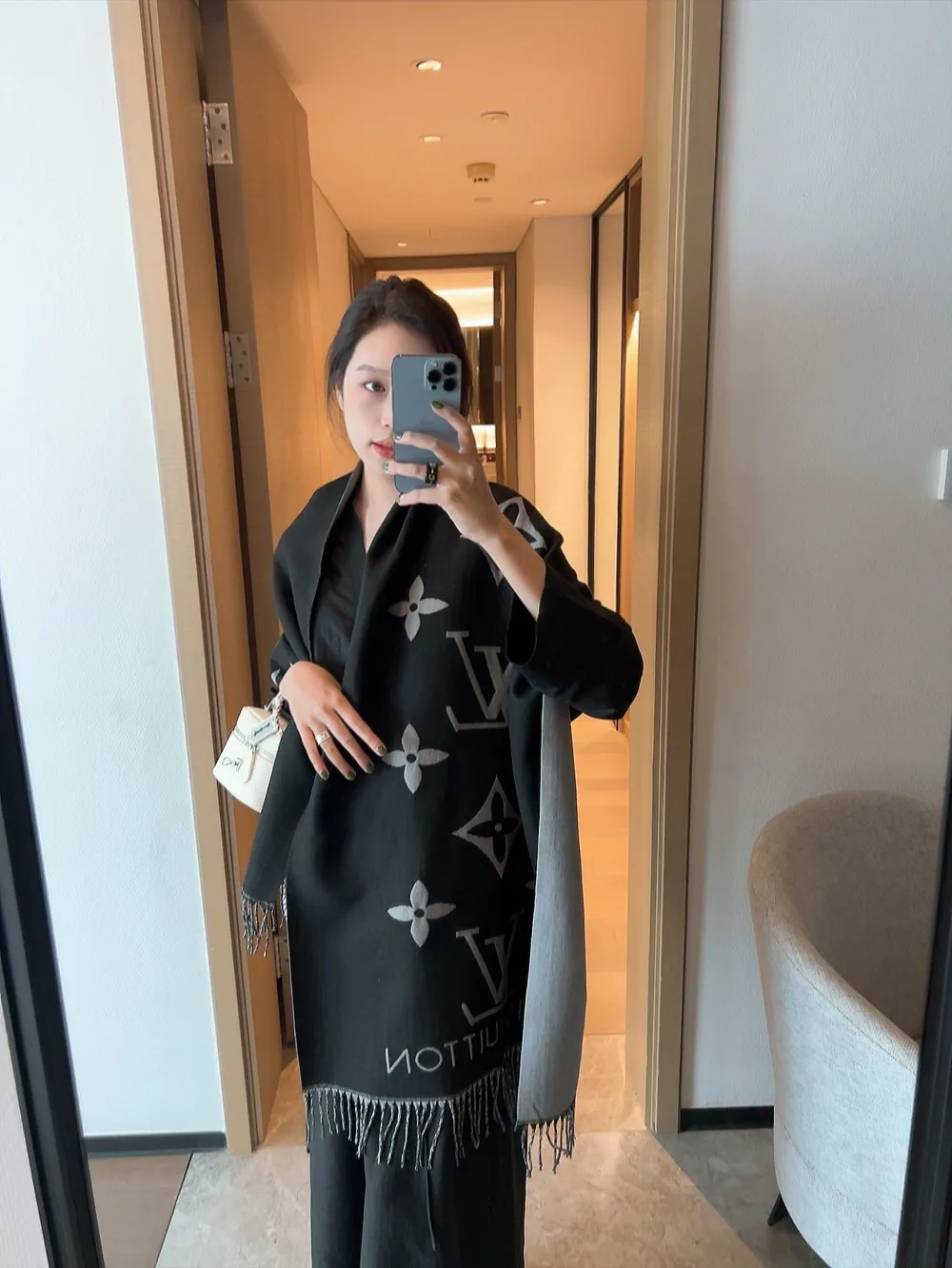 Scarves LOUIS VUITTON 18322479