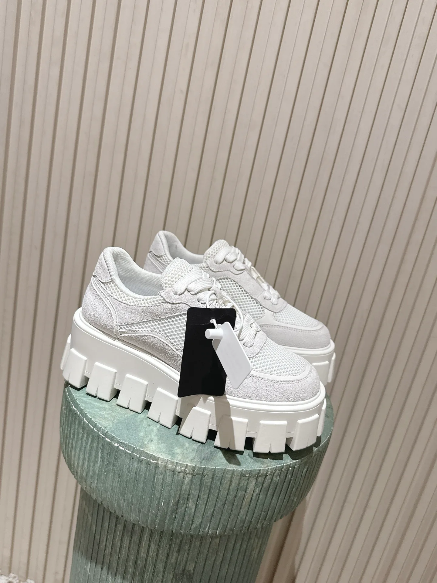 Women's Sneakers PRADA 18142657