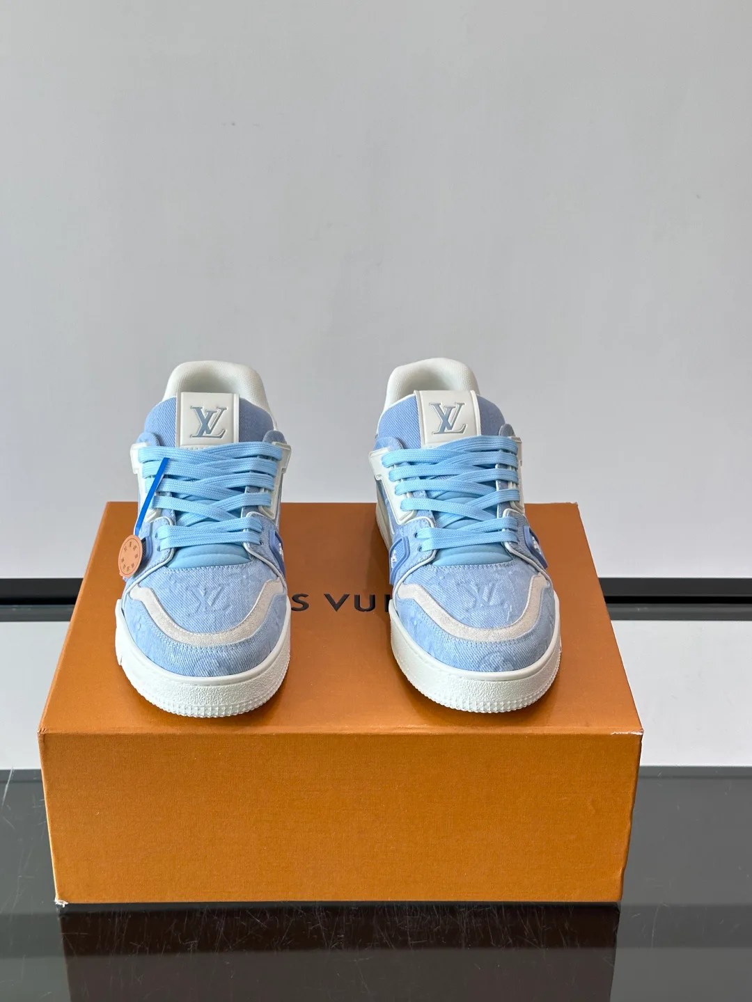 Men's Sneakers LOUIS VUITTON 17638793