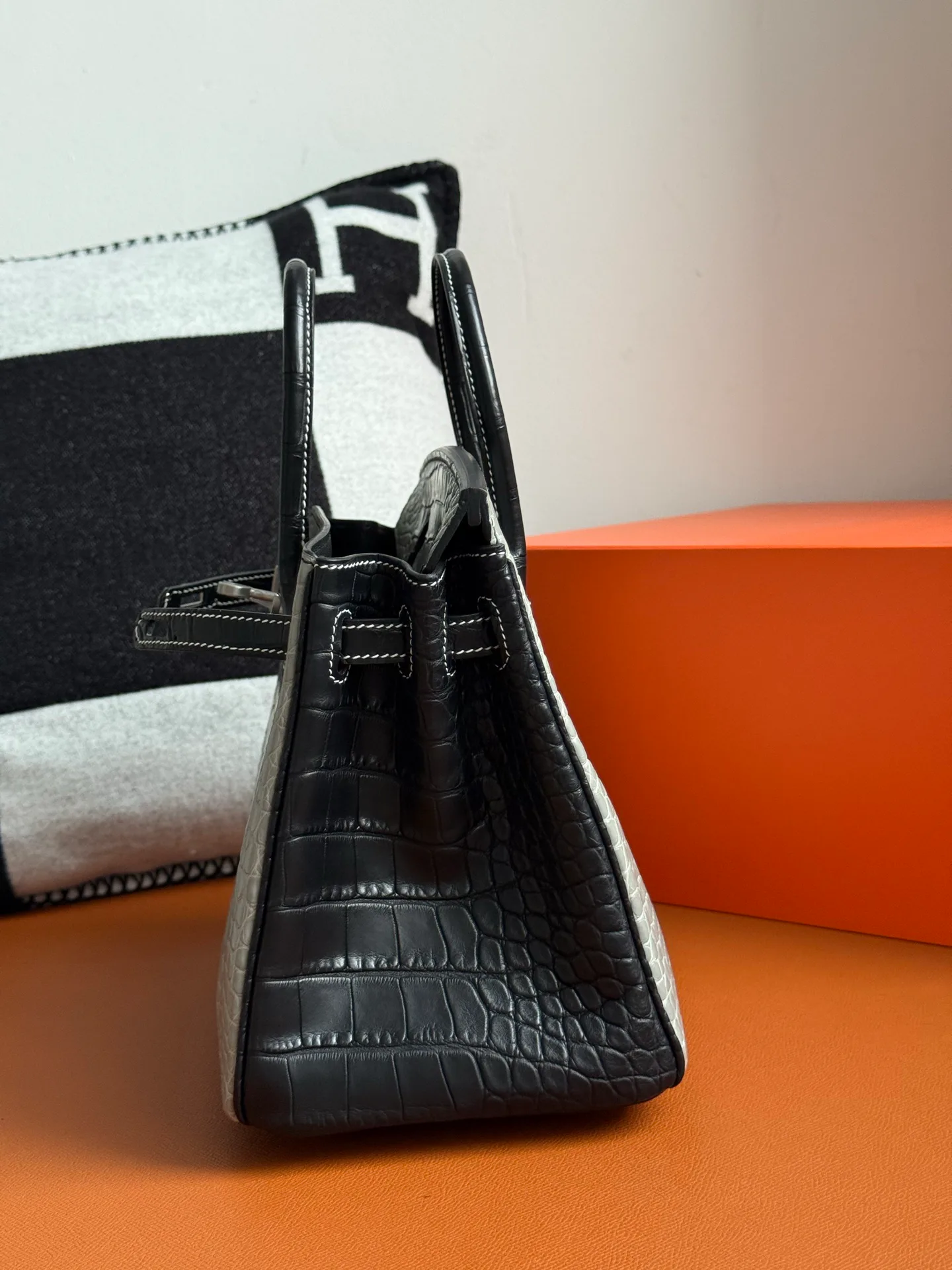 Women's Classic Handbags HERMES 17851344