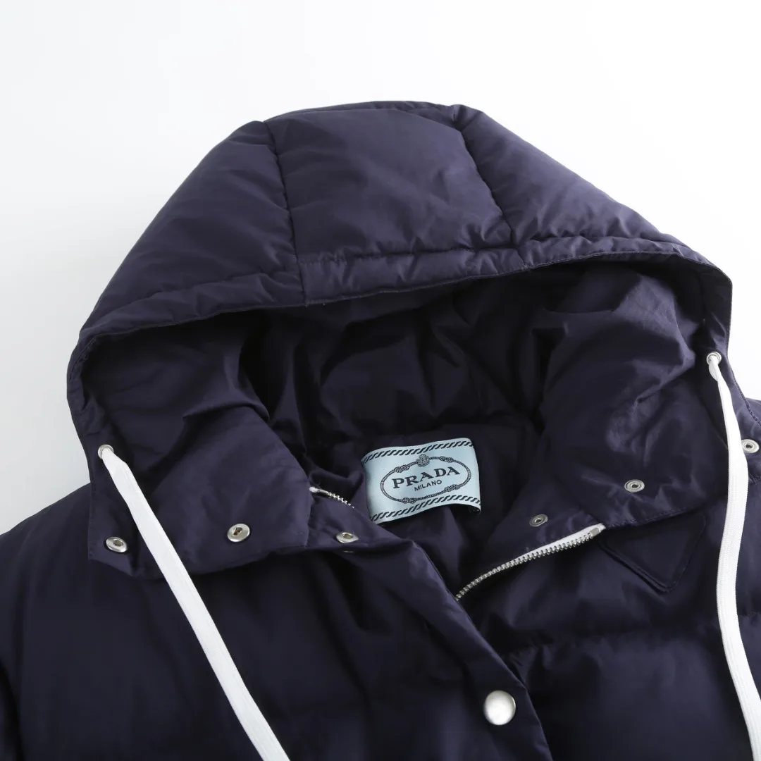 Women's Jackets And Down Jackets PRADA 18022562