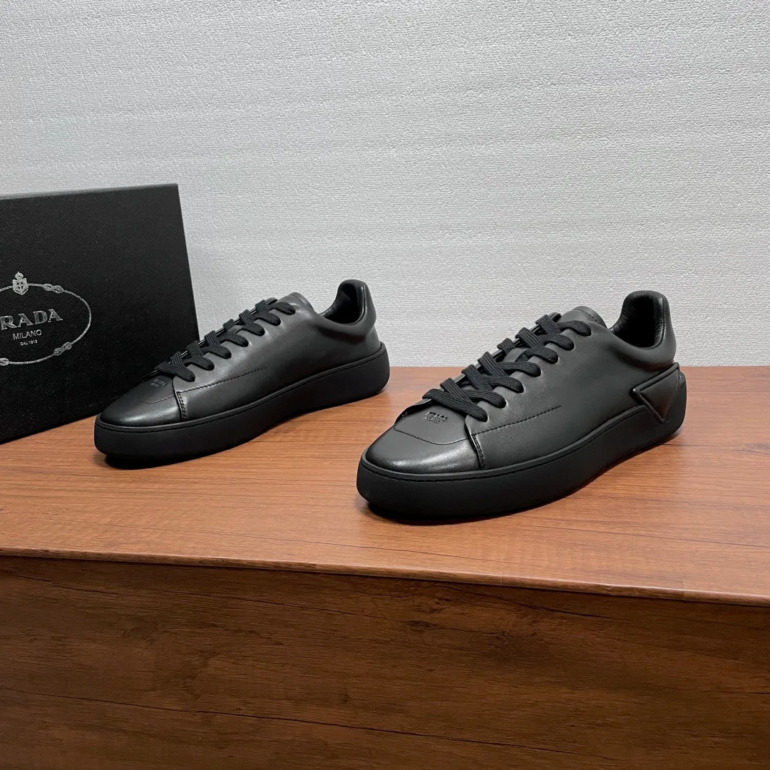 Men's Sneakers PRADA 19555389