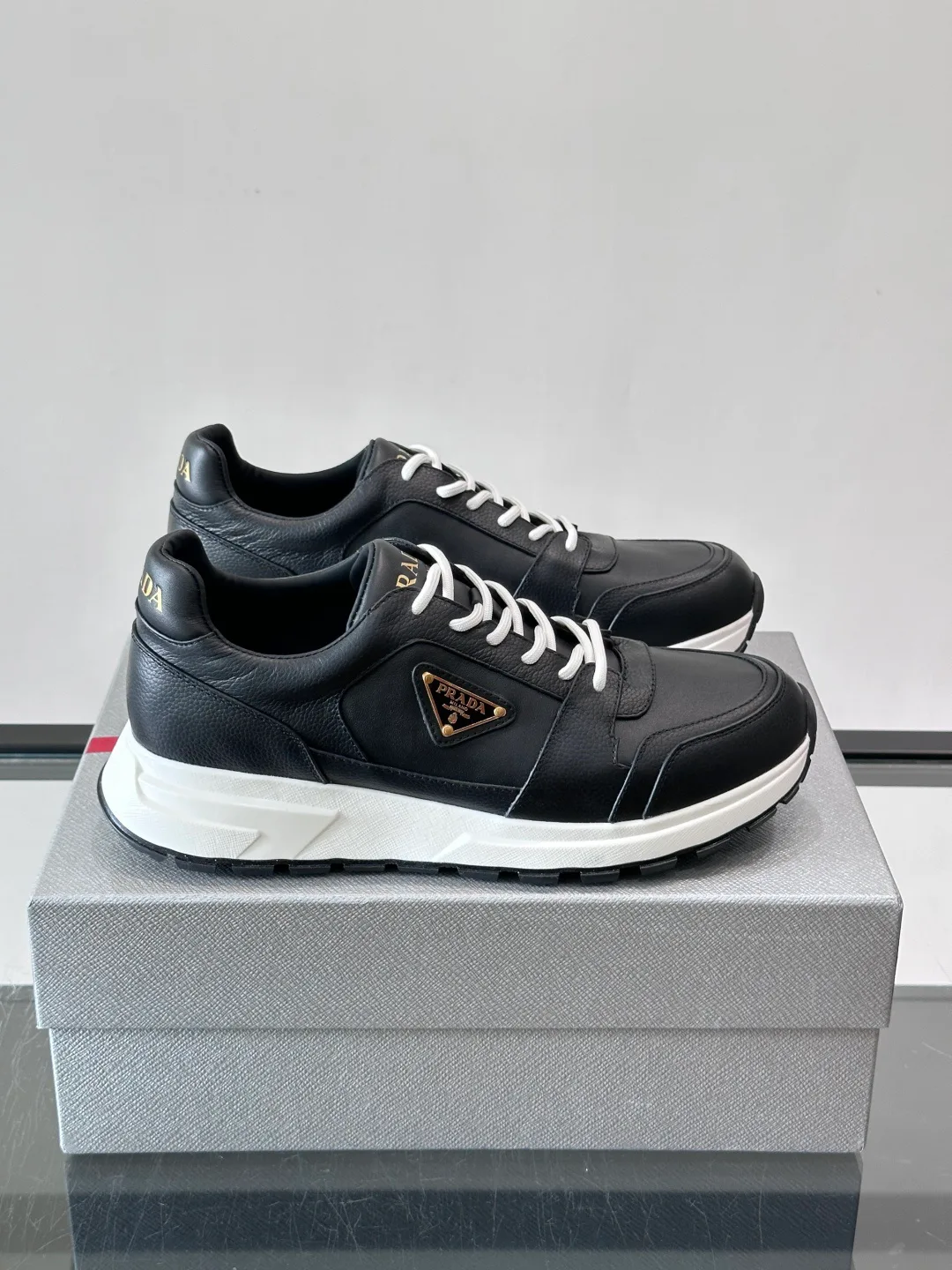 Men's Sneakers PRADA 18102659