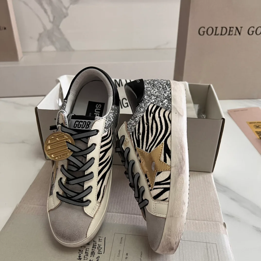 Women's Sneakers GOLDEN GOOSE 16995658