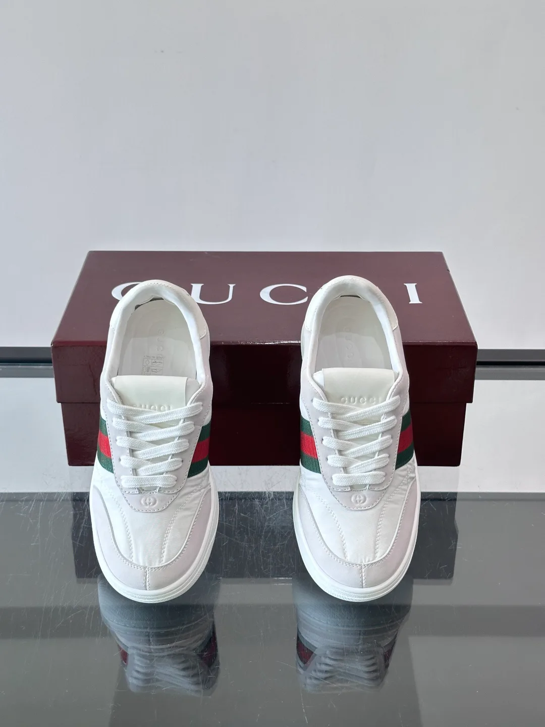 Women's Sneakers GUCCI 18118513