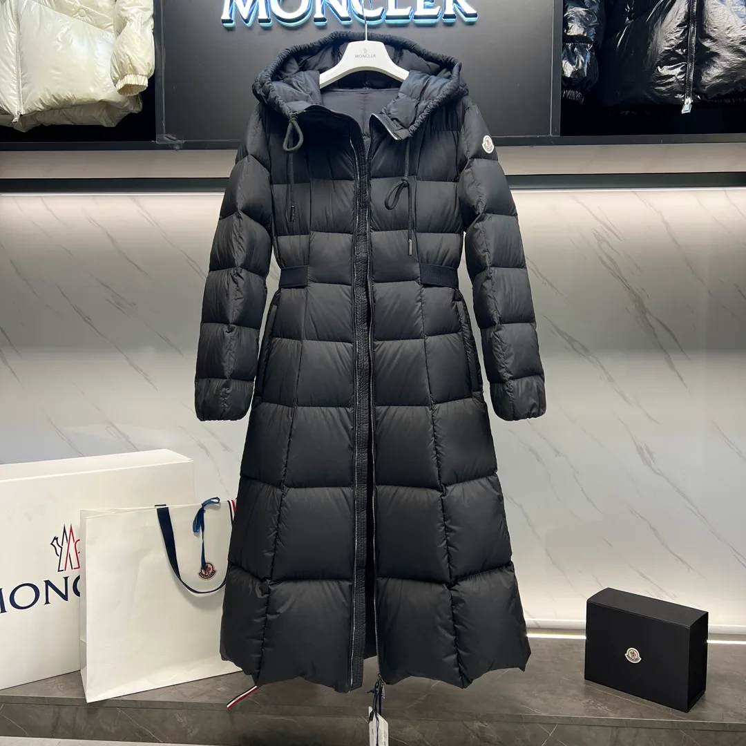 Women's Jackets And Down Jackets MONCLER 17922022