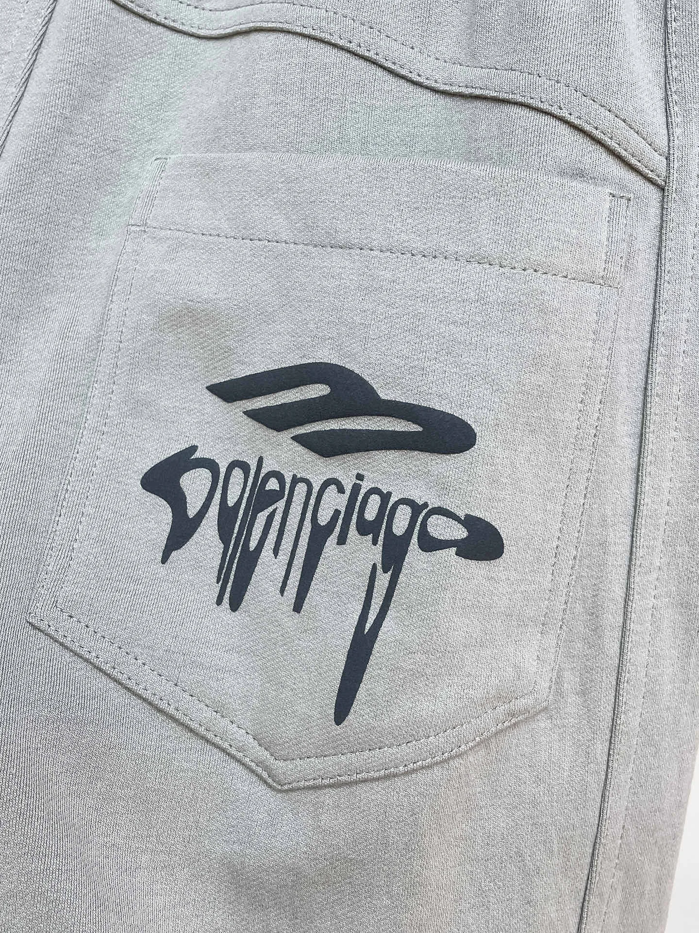 Men's Trousers BALENCIAGA 18499627