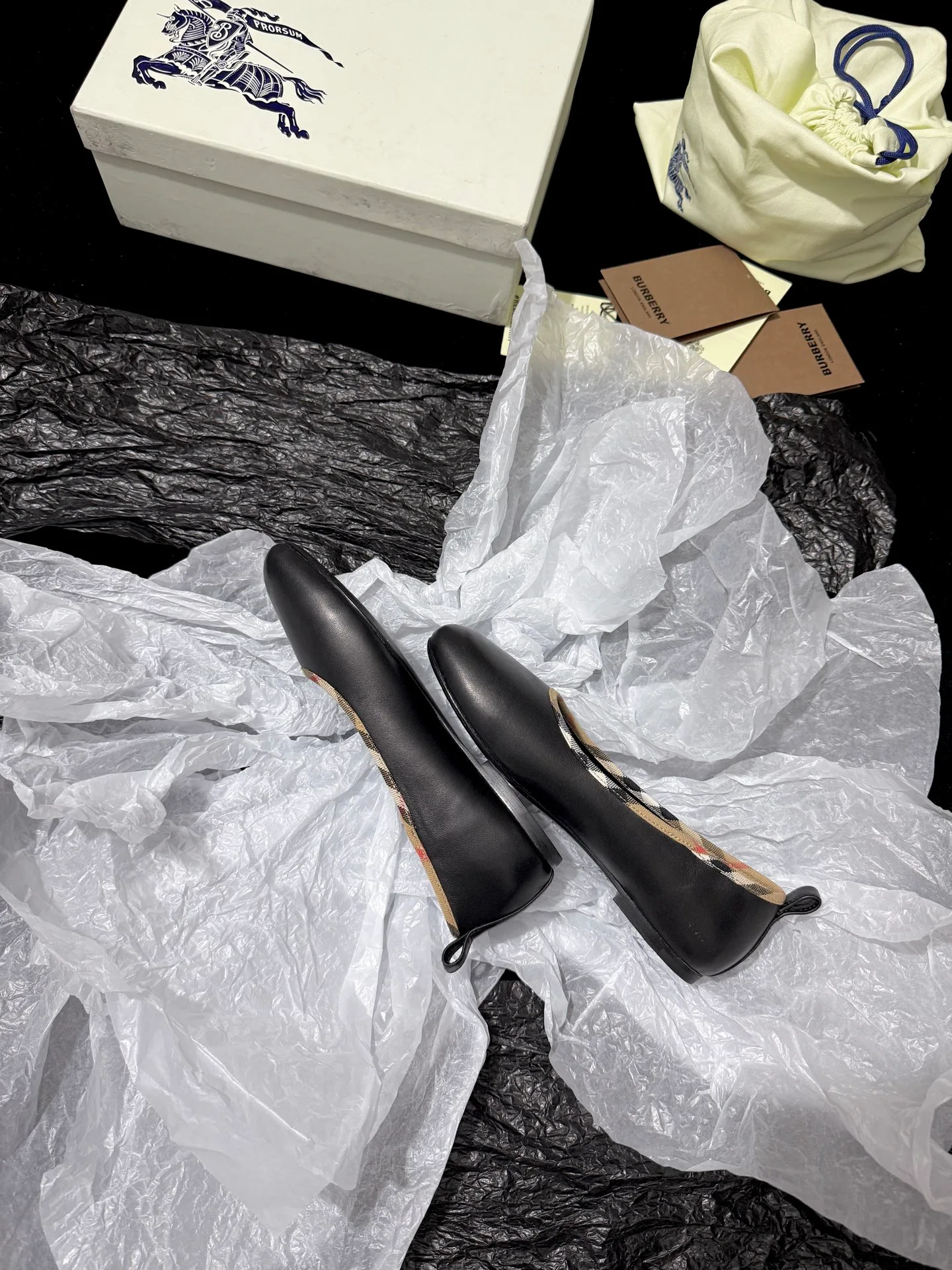 Women's Ballet Flats BURBERRY 18110673