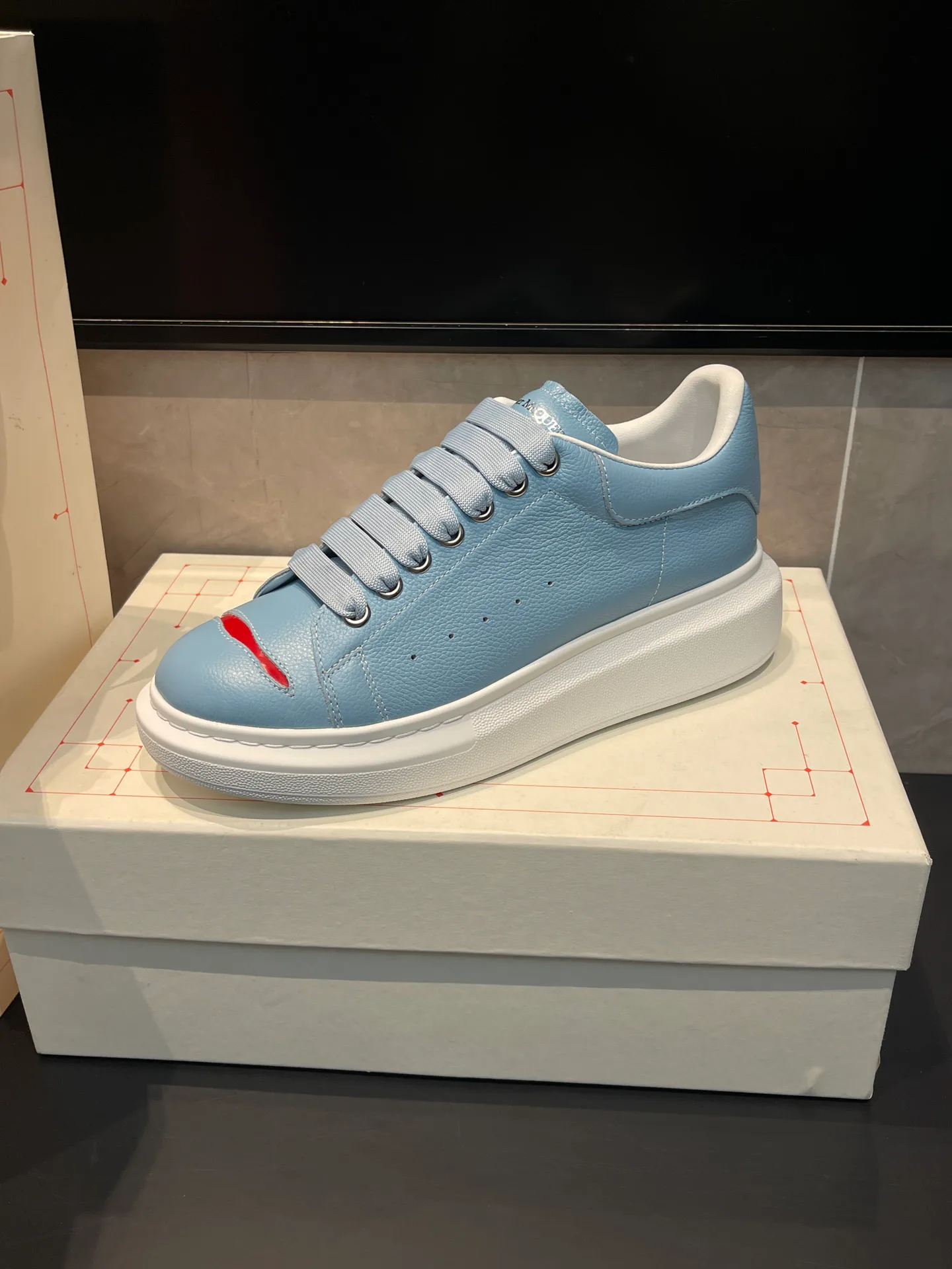 Women's Sneakers ALEXANDER MCQUEEN 18363939