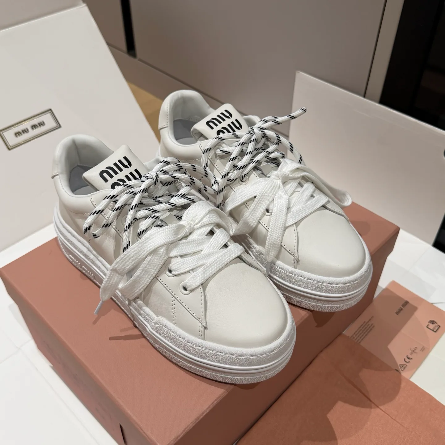 Women's Sneakers MIU MIU 18121455