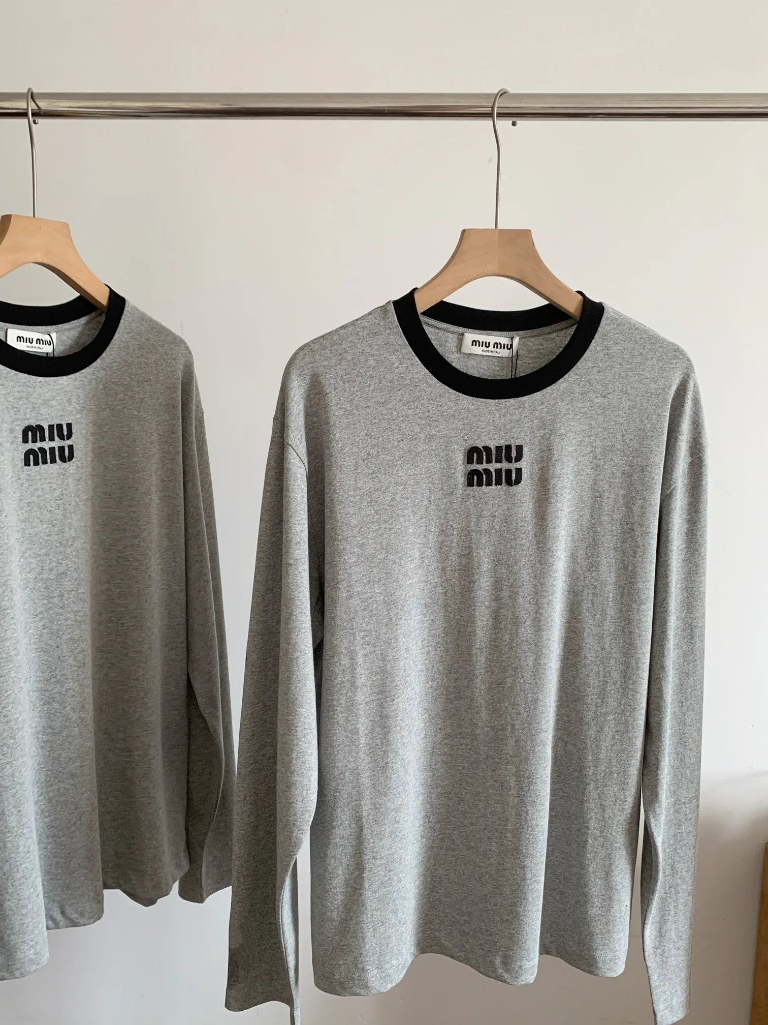 Women's T-Shirts MIU MIU 17881332