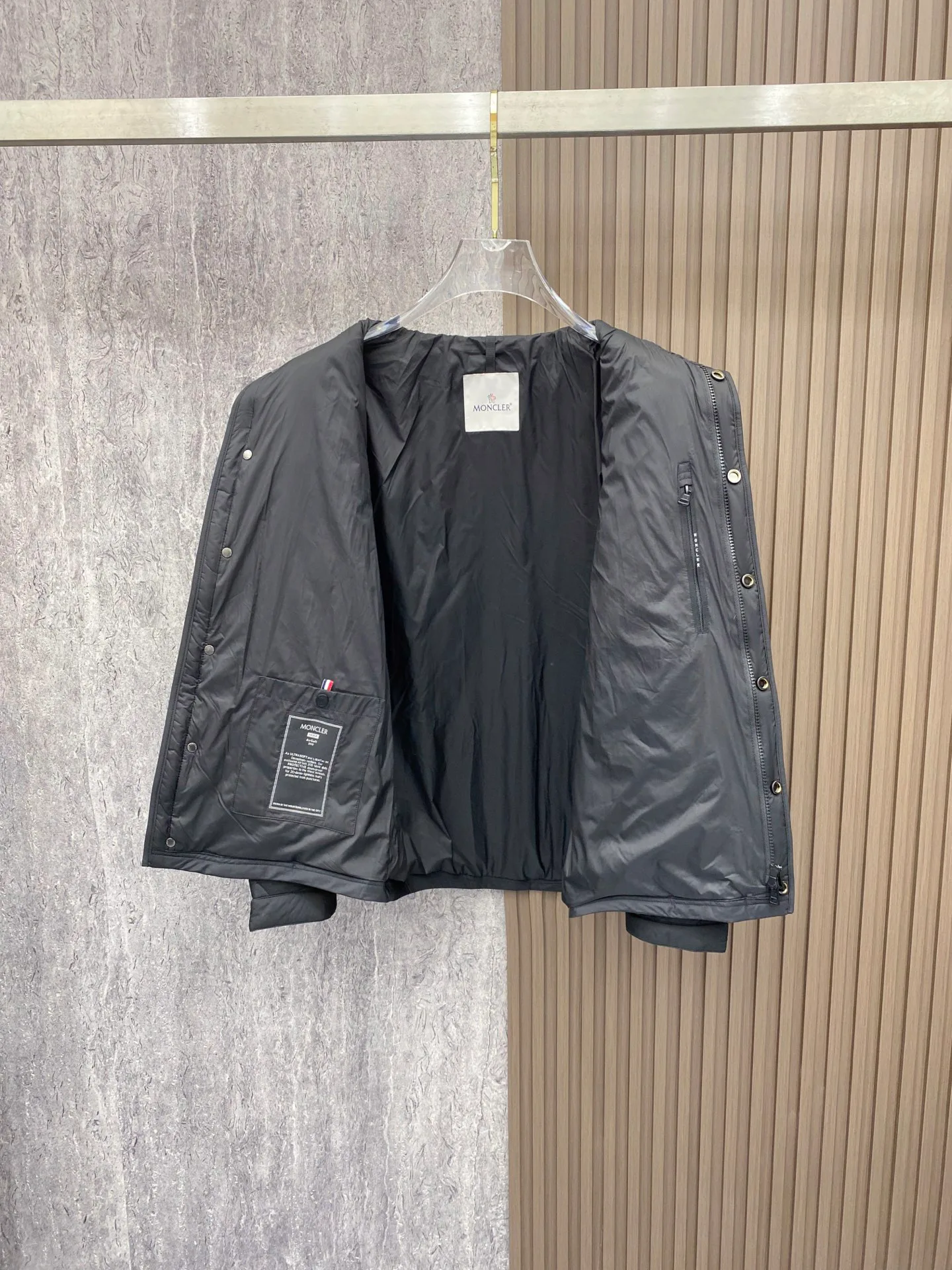 Куртки И Пуховики Мужские Moncler 18596388