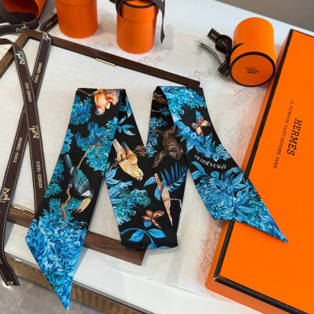 Silk Scarves HERMES 18003421