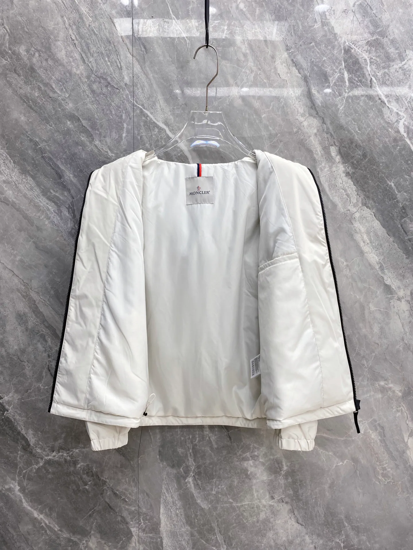 Women's Jackets And Down Jackets MONCLER 18178786