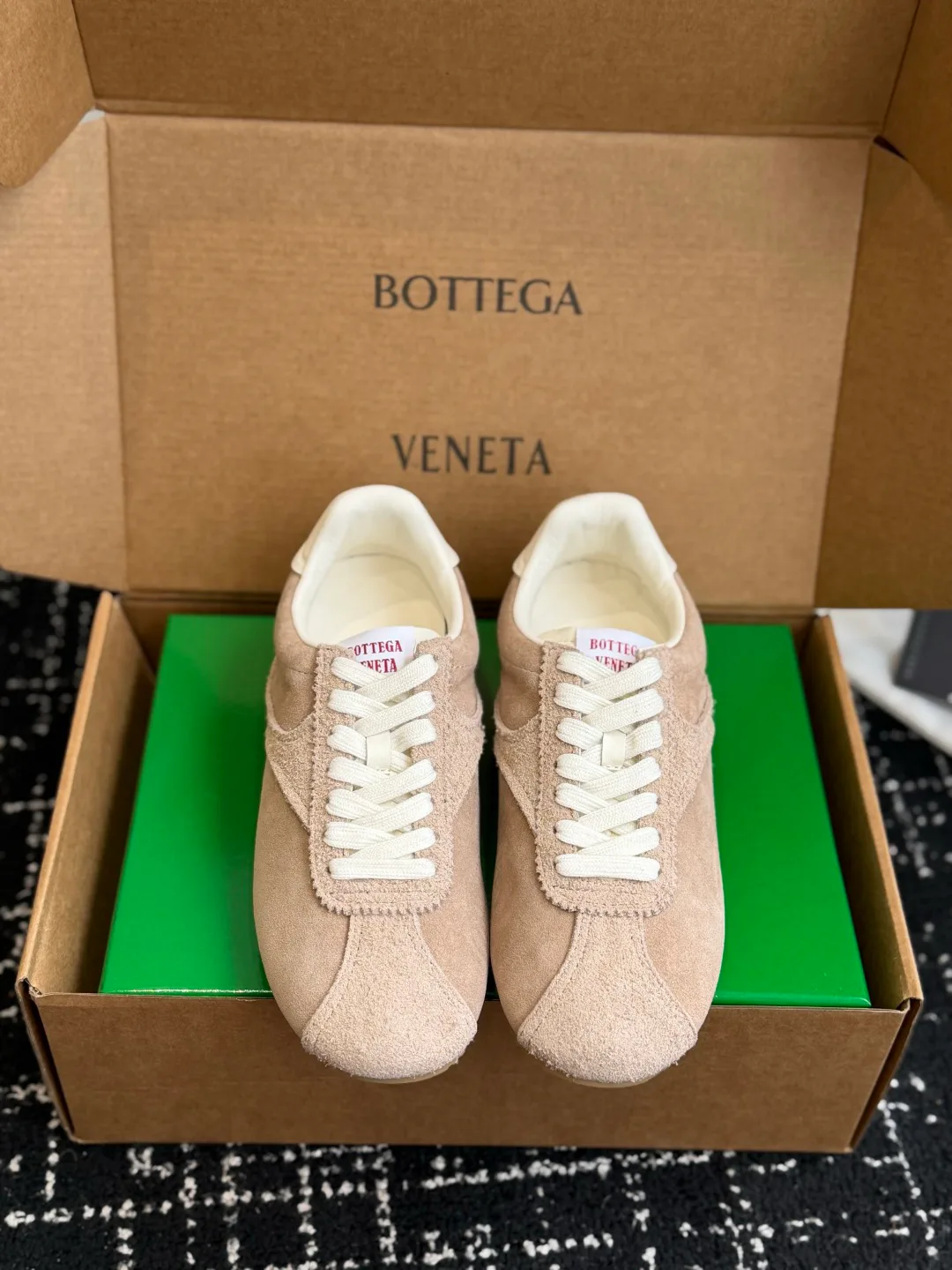 Women's Sneakers BOTTEGA VENETA 18260312