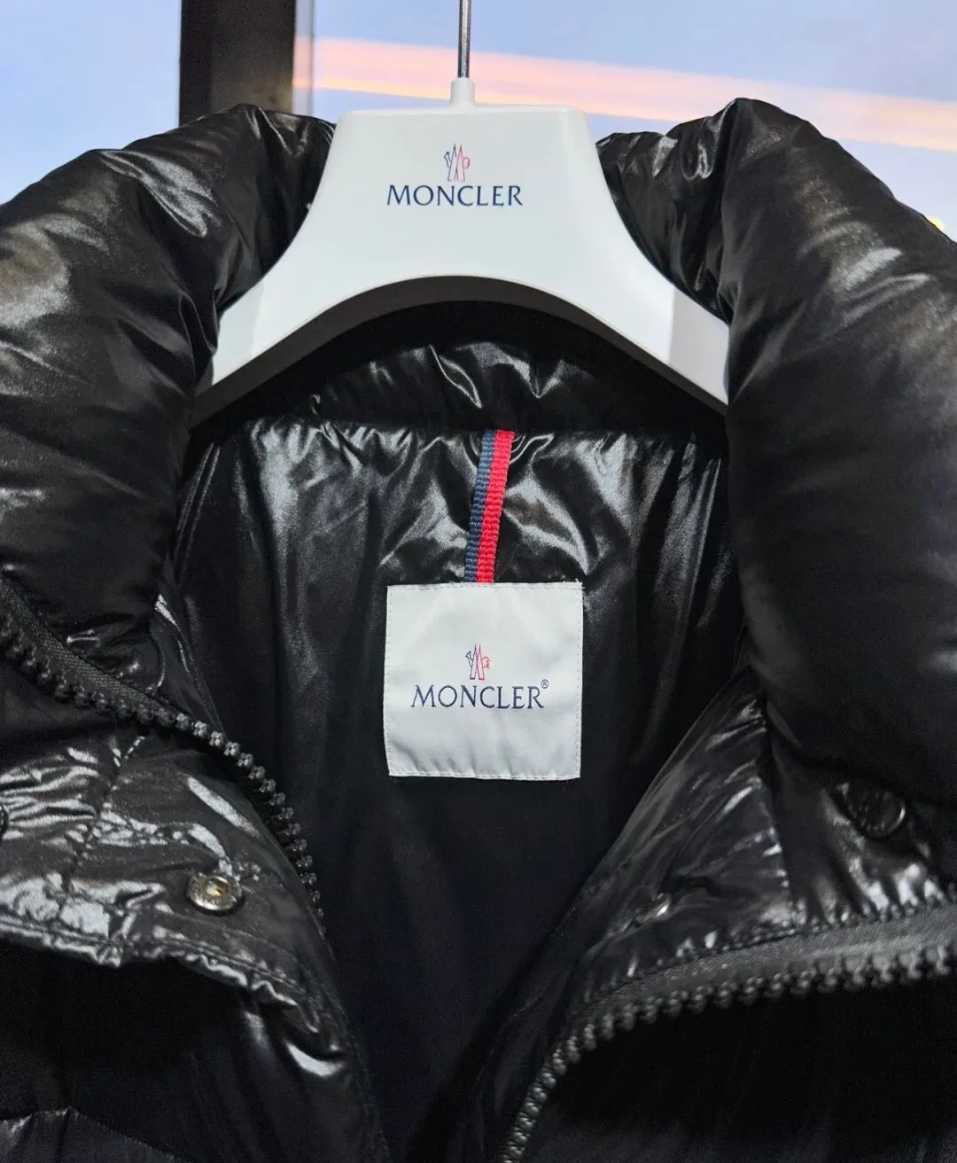 Women's Jackets And Down Jackets MONCLER 17964605