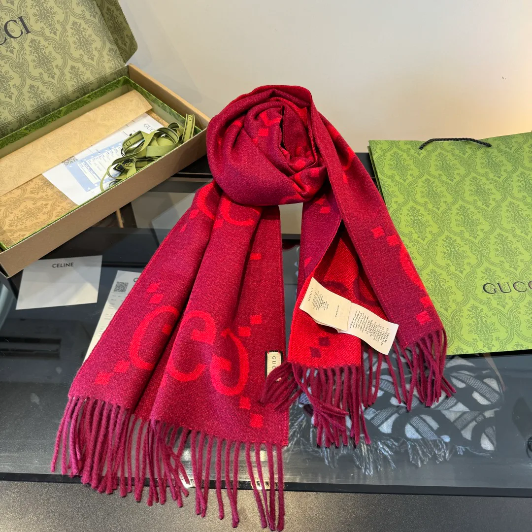 Scarves GUCCI 17896032
