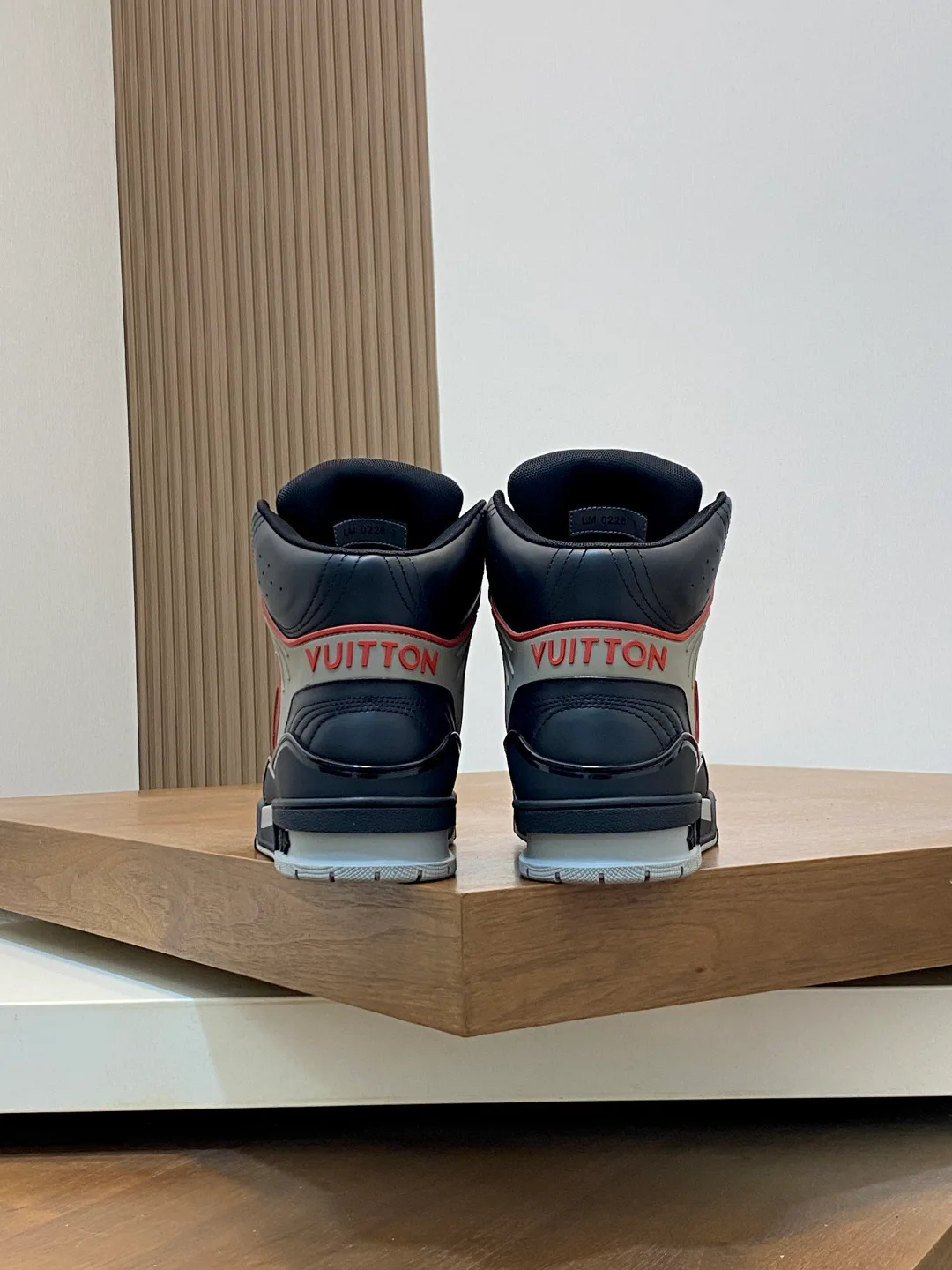 Men's Sneakers LOUIS VUITTON 17862444