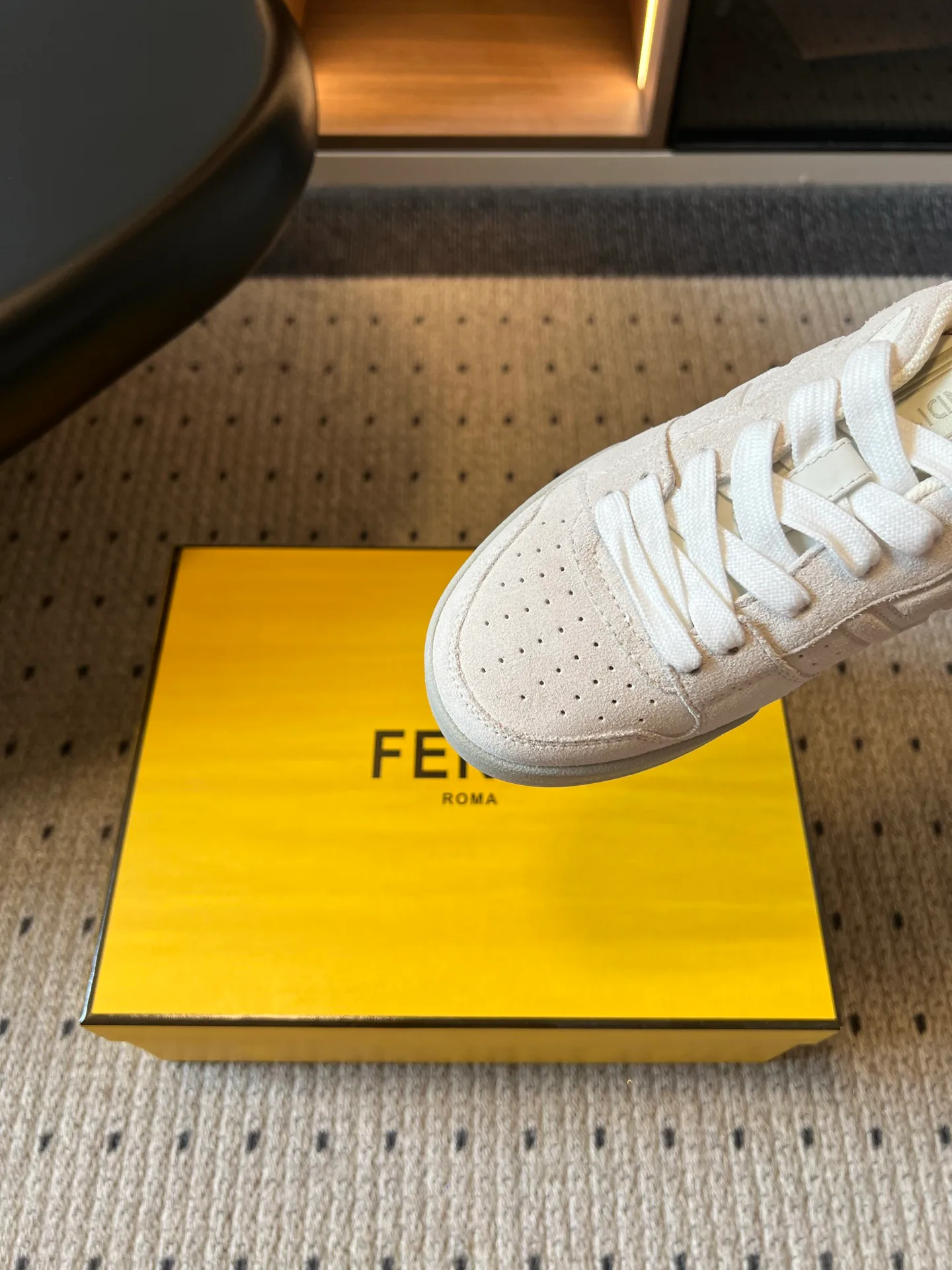 Women's Sneakers FENDI 17838121