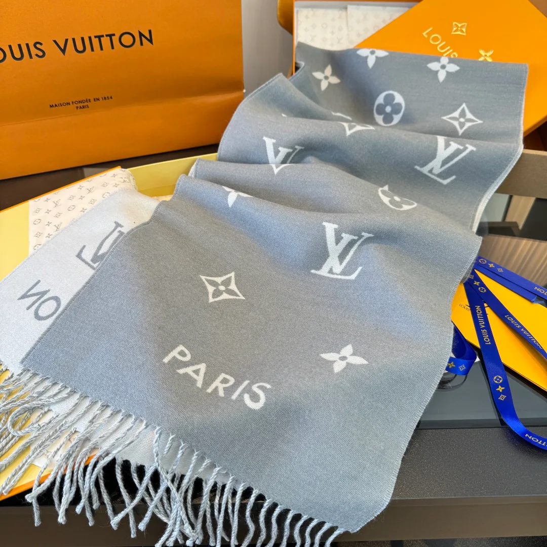 Scarves LOUIS VUITTON 17827502