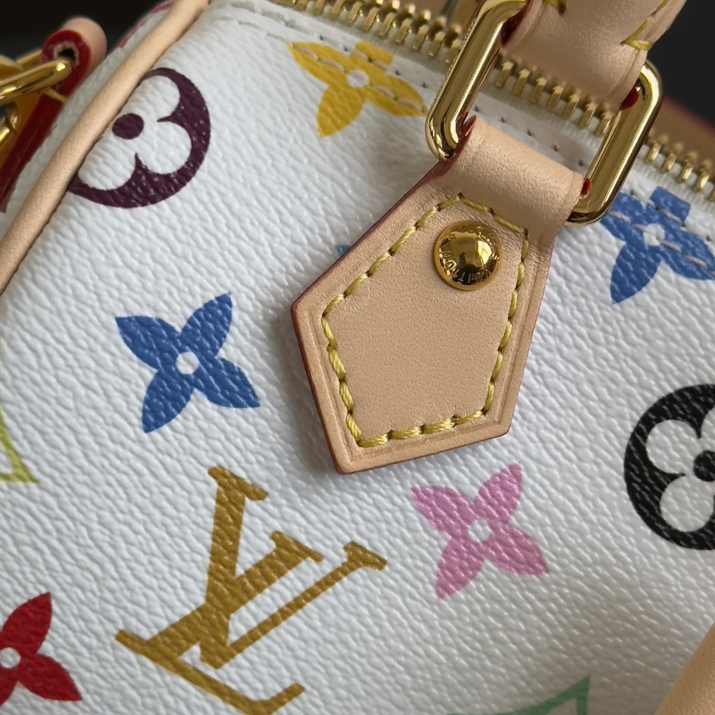 Women's Classic Handbags LOUIS VUITTON 18376452