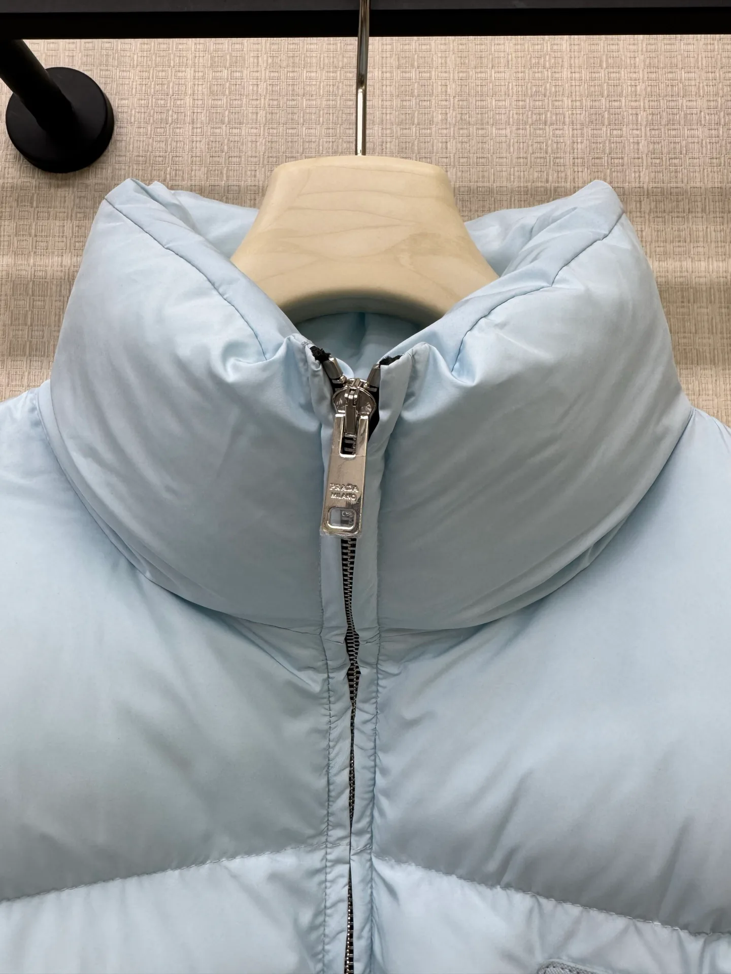 Women's Jackets And Down Jackets PRADA 18108032