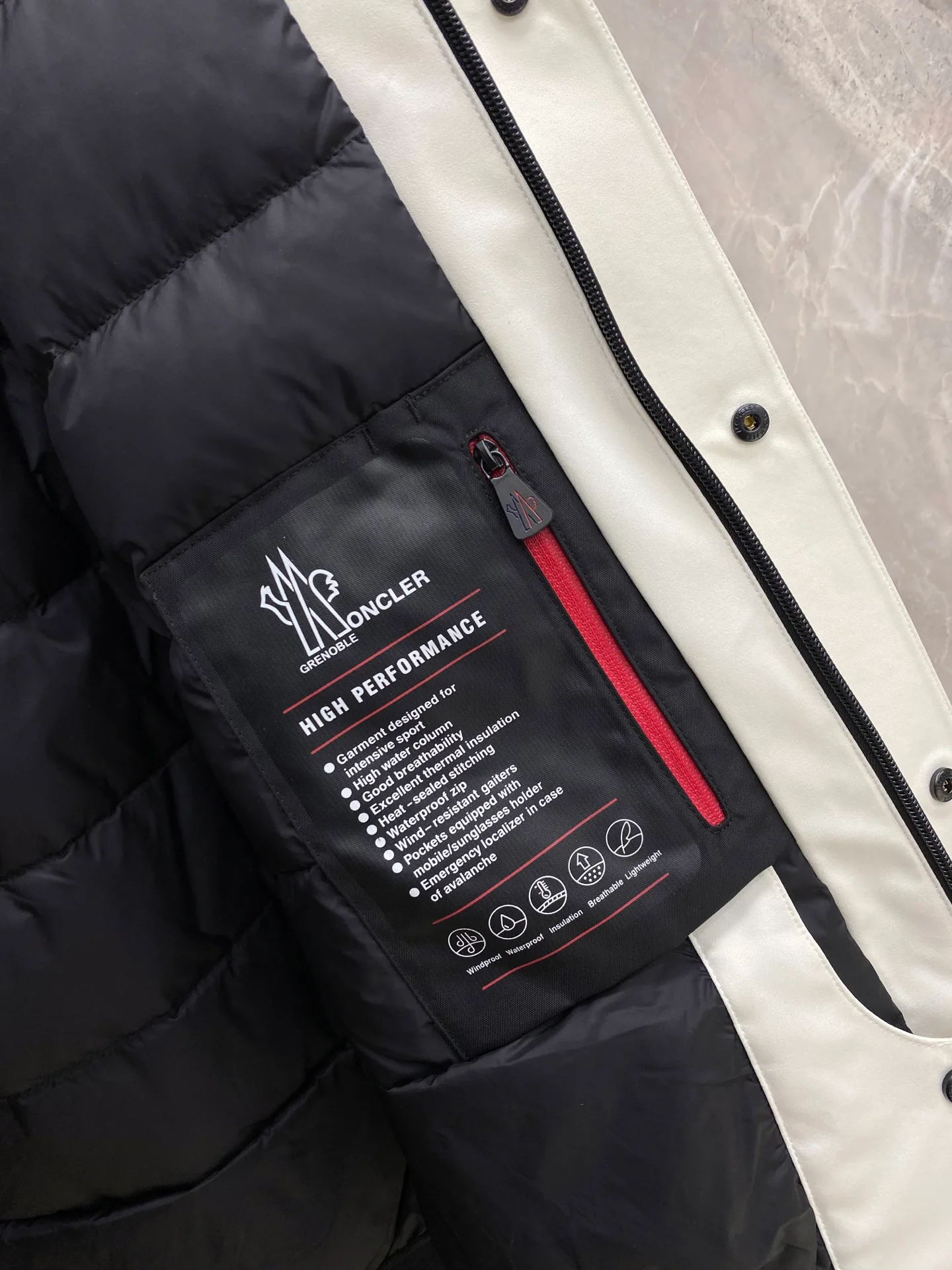 Men's Jackets And Down Jackets MONCLER 18348632
