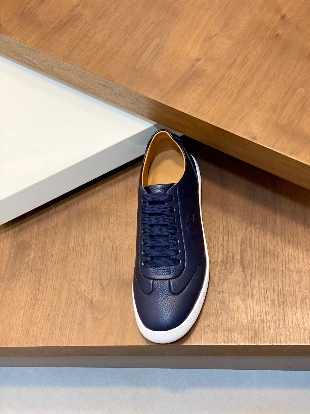 Кроссовки Мужские Armani 18586413
