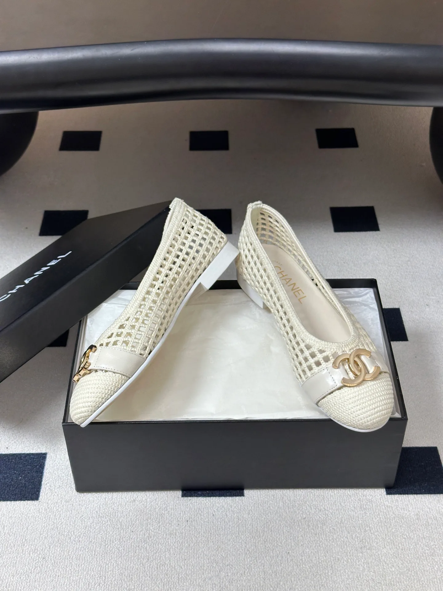 Women's Ballet Flats CHANEL 17403437