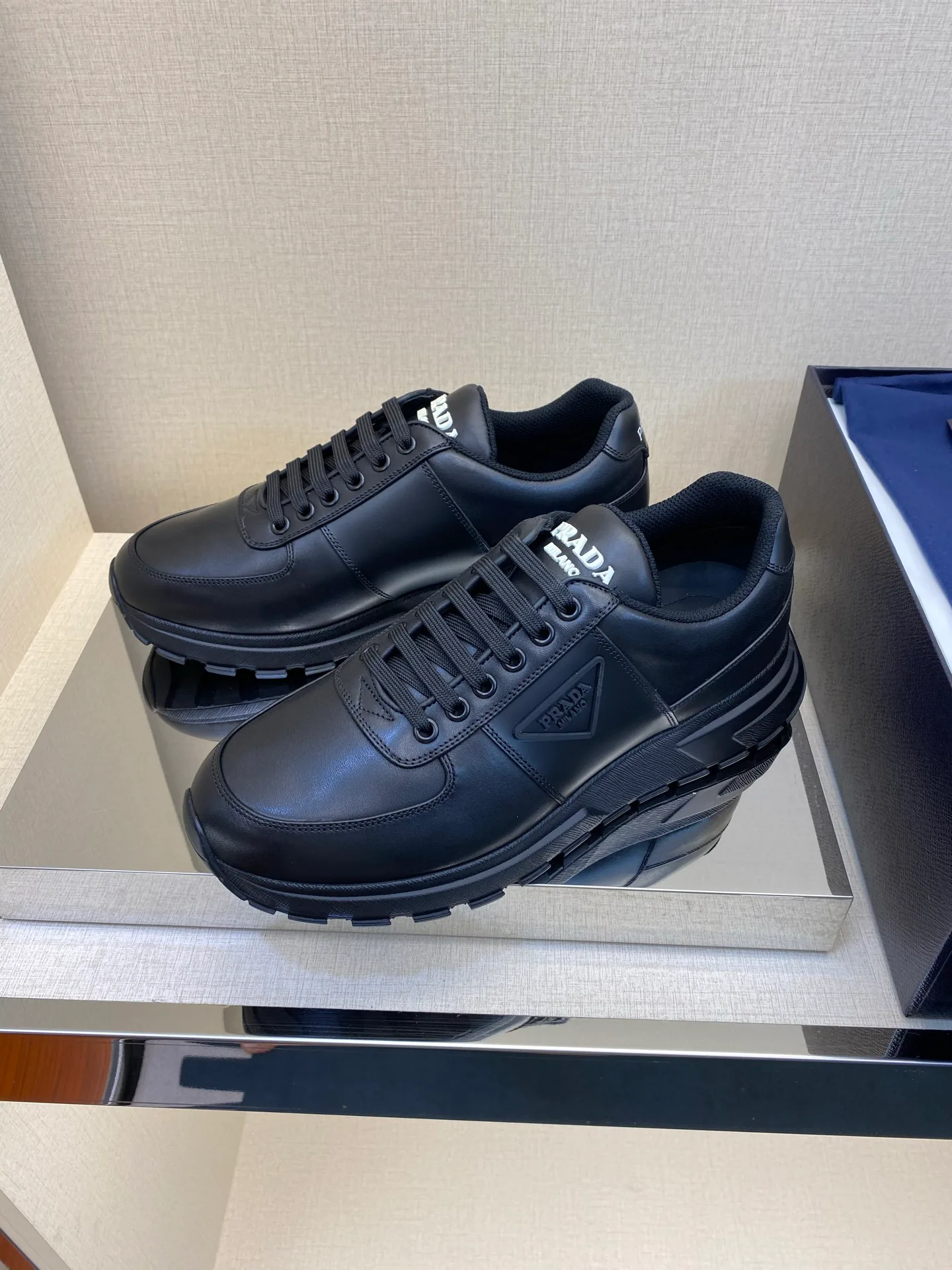 Men's Sneakers PRADA 18039820