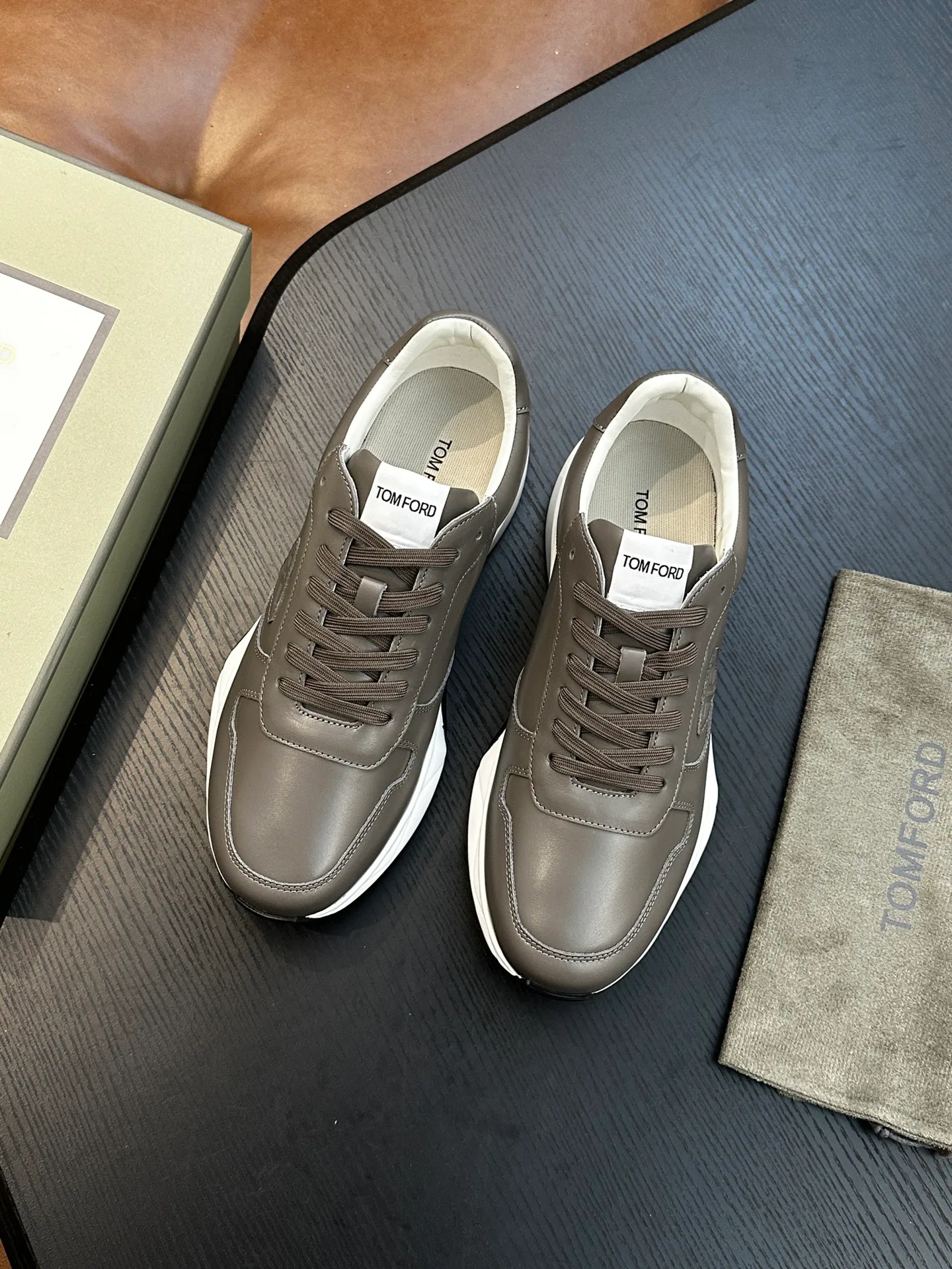 Men's Sneakers TOM FORD 18118699
