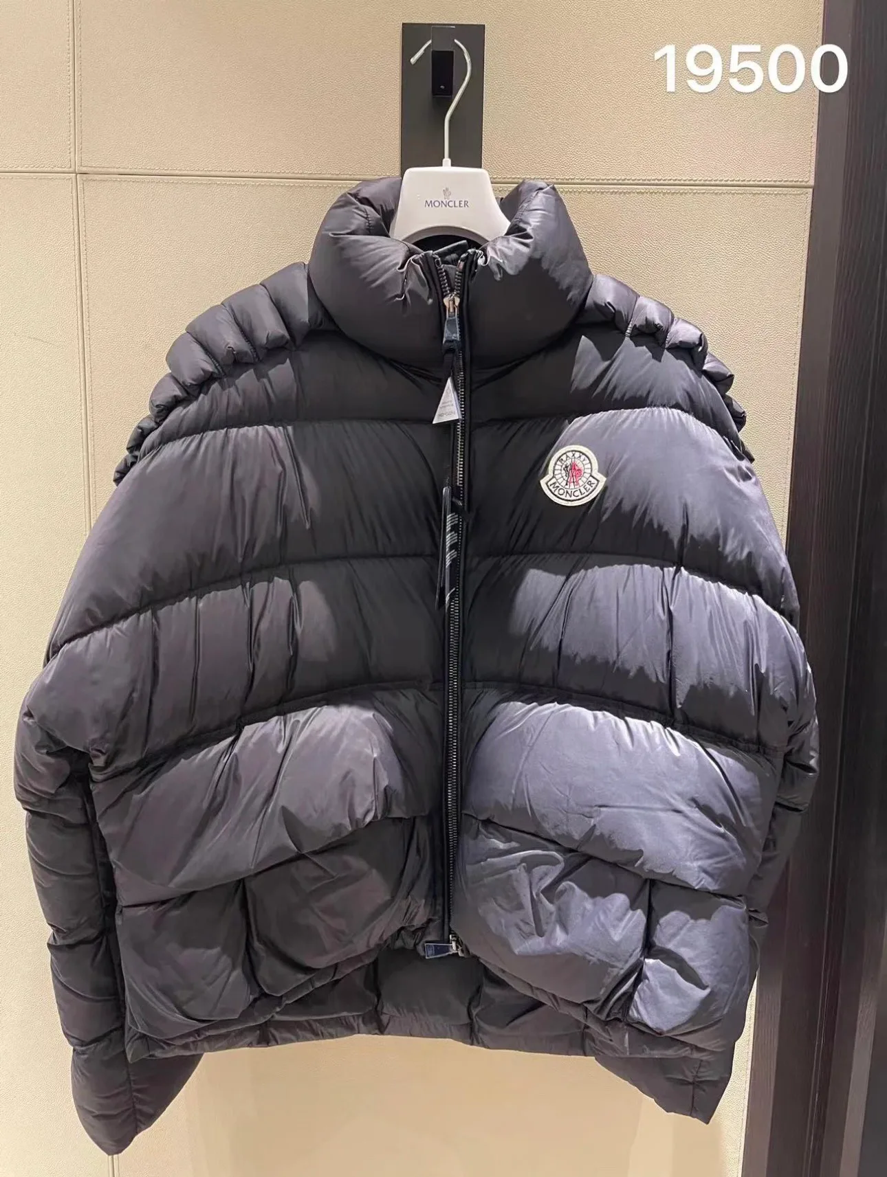 Women's Jackets And Down Jackets MONCLER 18130166
