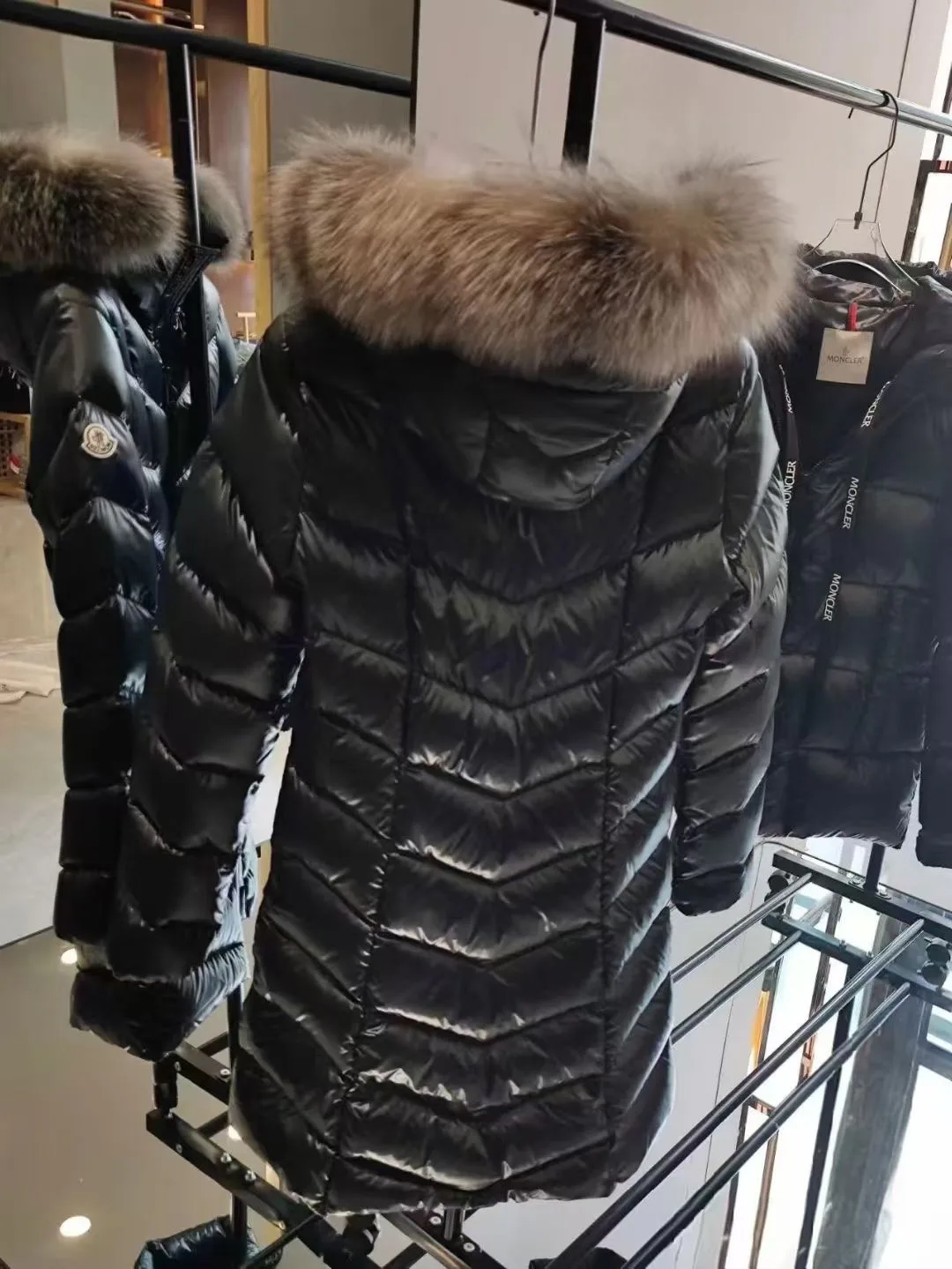 Women's Jackets And Down Jackets MONCLER 18240678