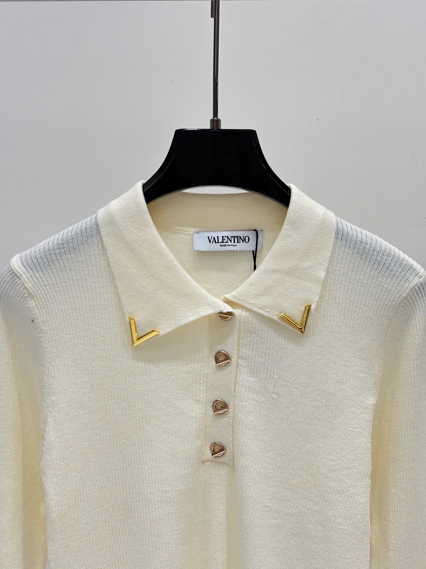Women's Jumpers And Sweaters VALENTINO 17930686
