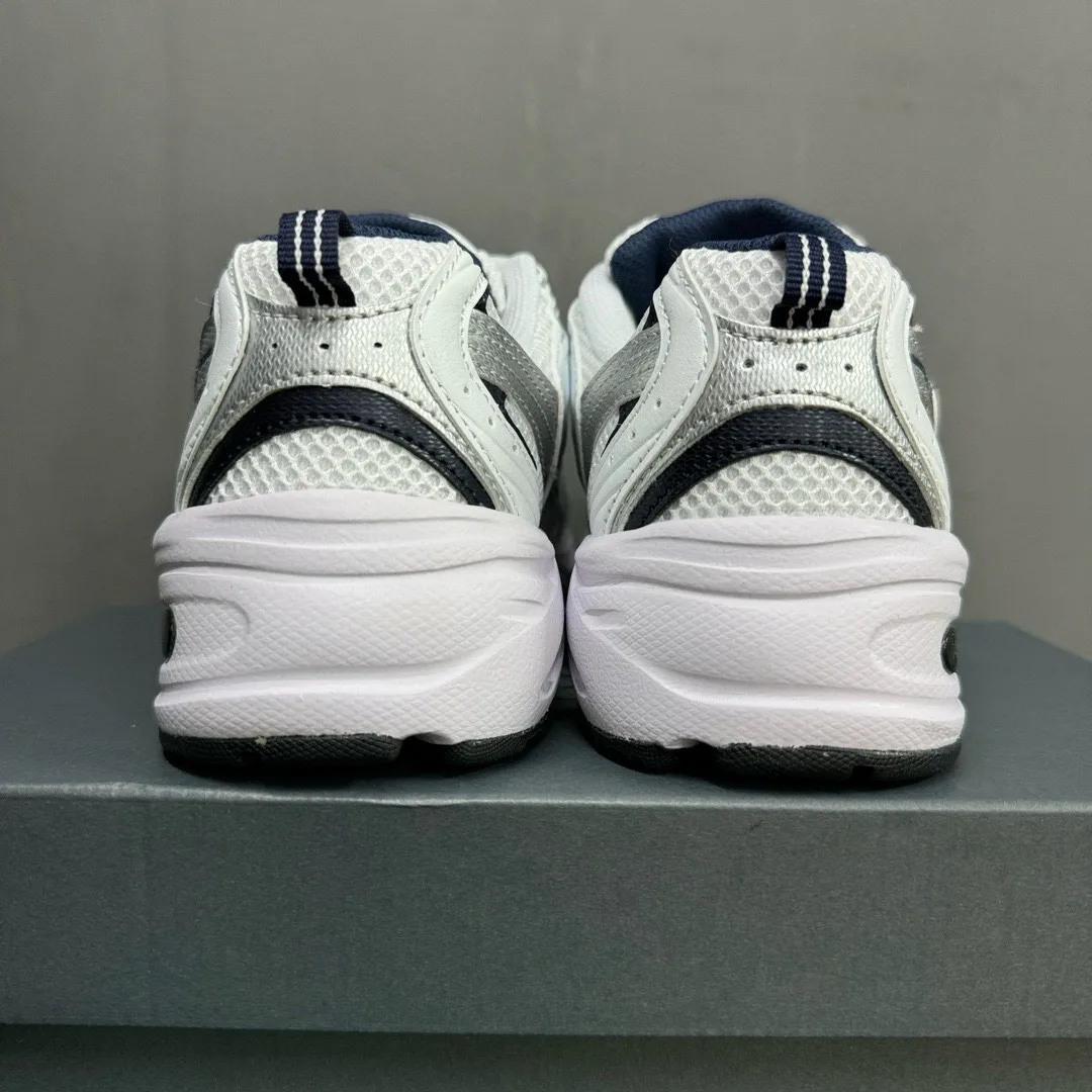 Women's Sneakers NEW BALANCE 17917131
