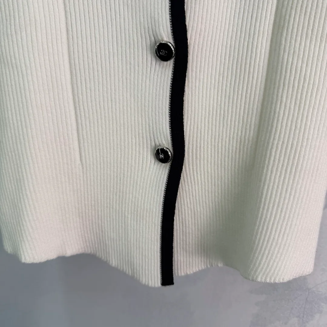 Women's Jumpers And Sweaters CHANEL 18553008