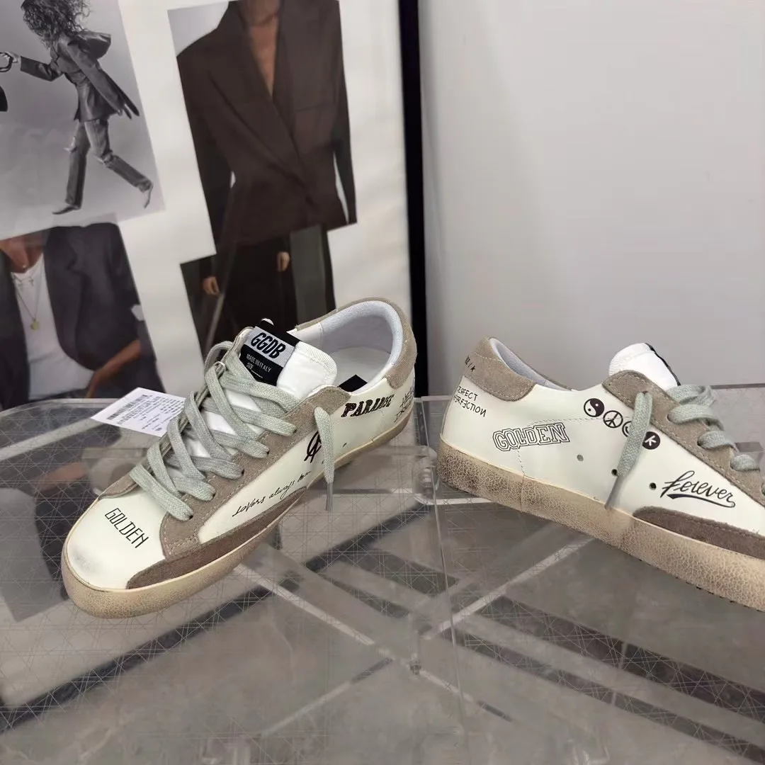 Women's Sneakers GOLDEN GOOSE 18265593