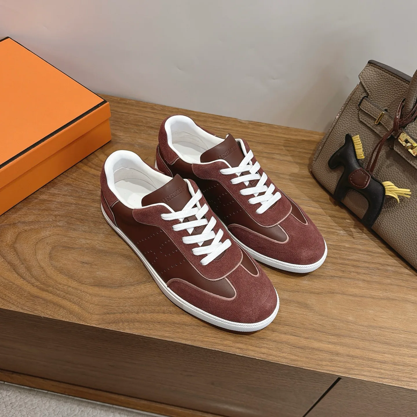 Women's Sneakers HERMES 18230939
