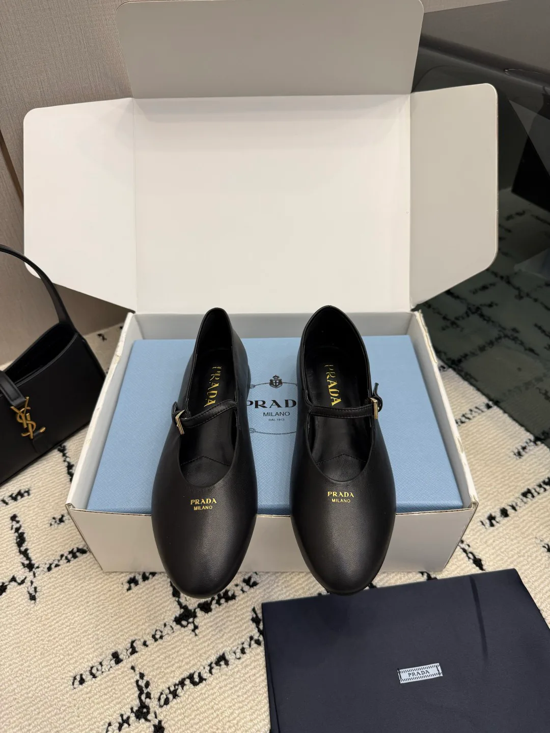Women's Ballet Flats PRADA 17818068