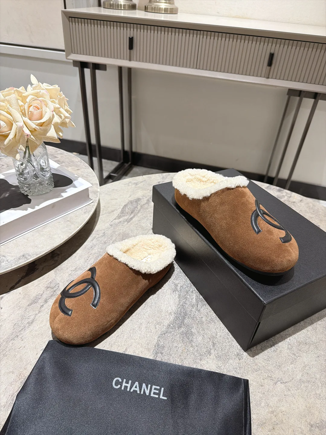 Women's Mules And Clogs CHANEL 18152364