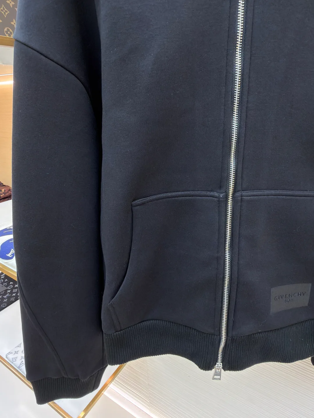 Men's Sweatshirts And Hoodies GIVENCHY 18153837