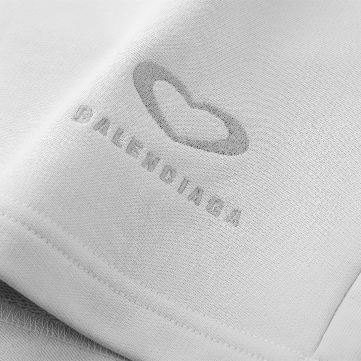Women's Shorts BALENCIAGA 18190604