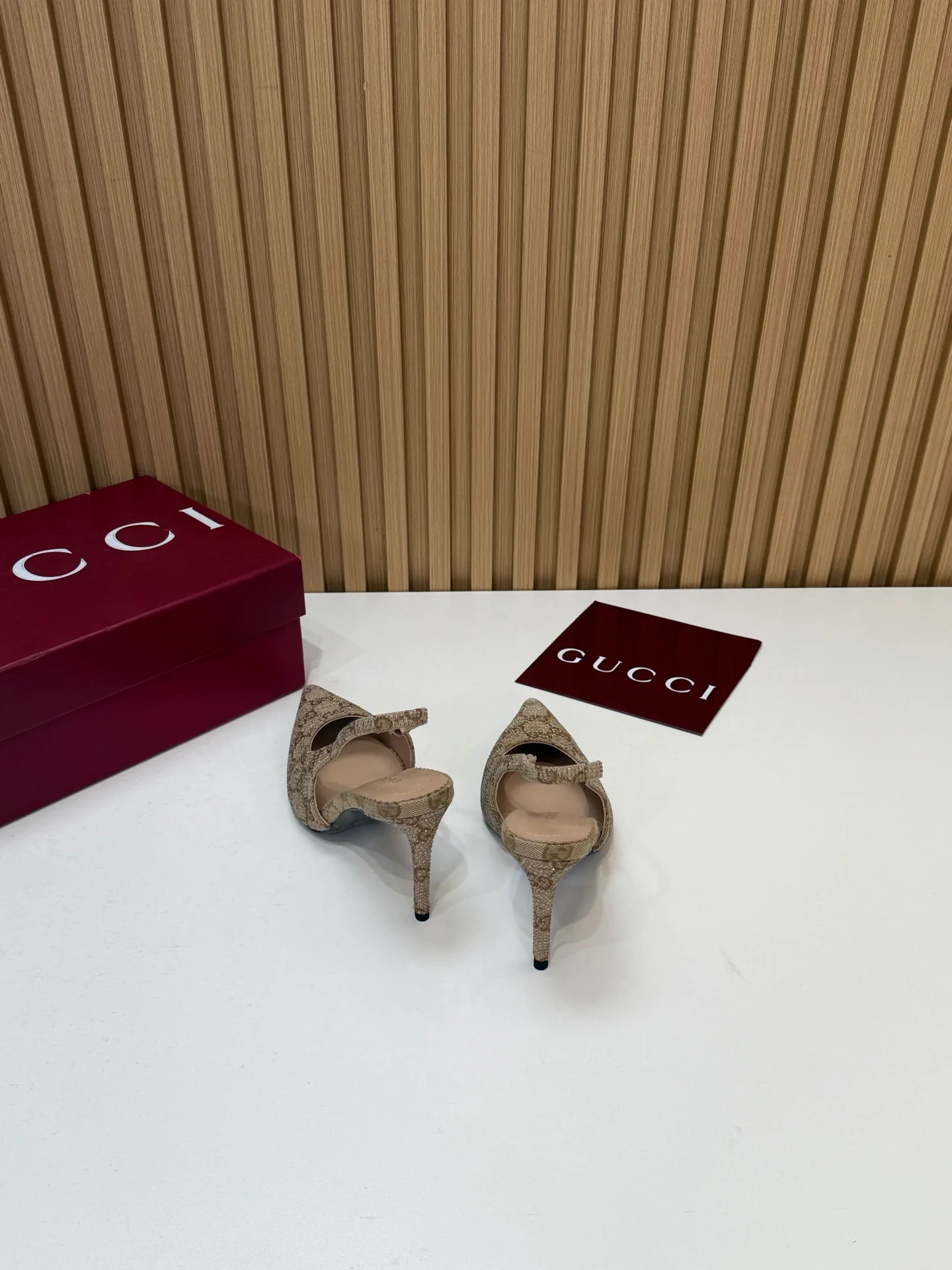 Туфли Женские Gucci 18676783
